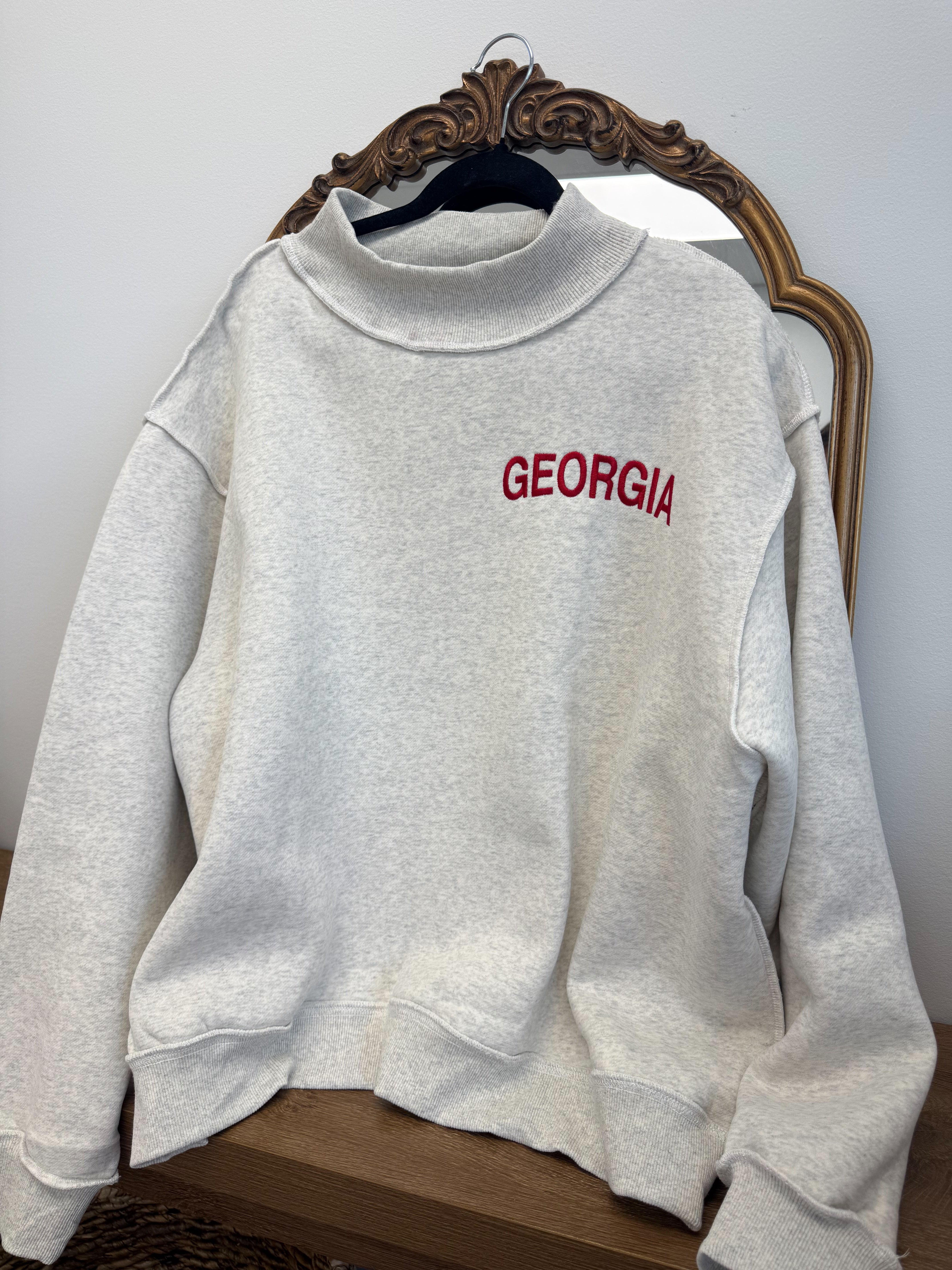 G E O R G I A Mockneck