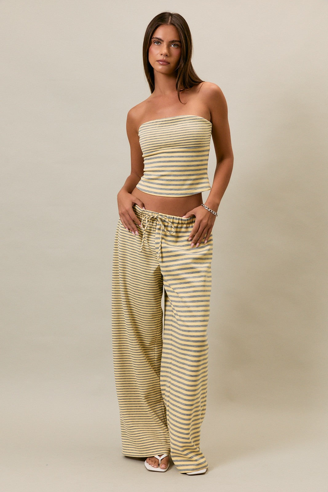 Honey Bee Lounge Set