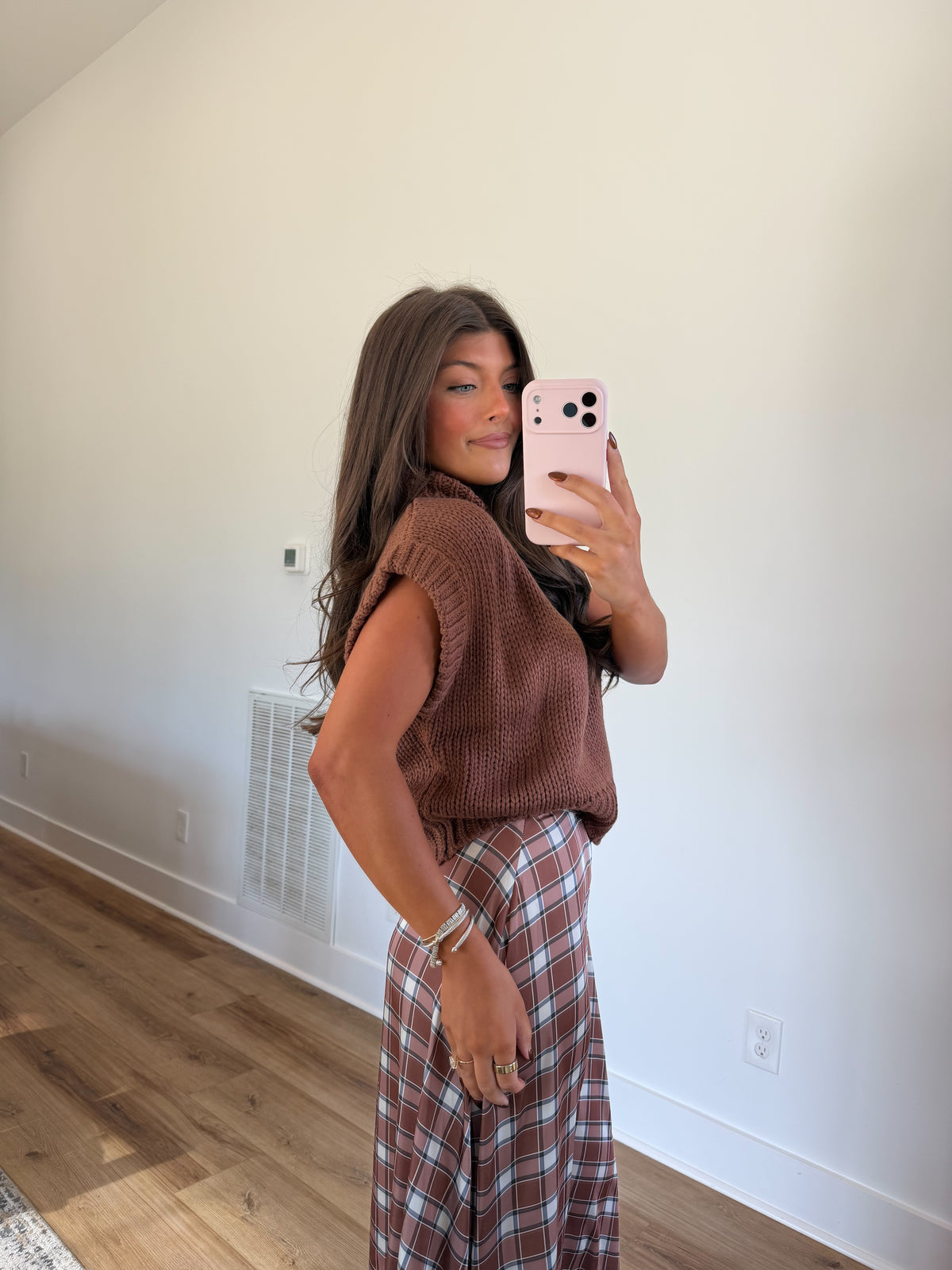 Sleeveless Turtleneck Sweater Vest (Chocolate)