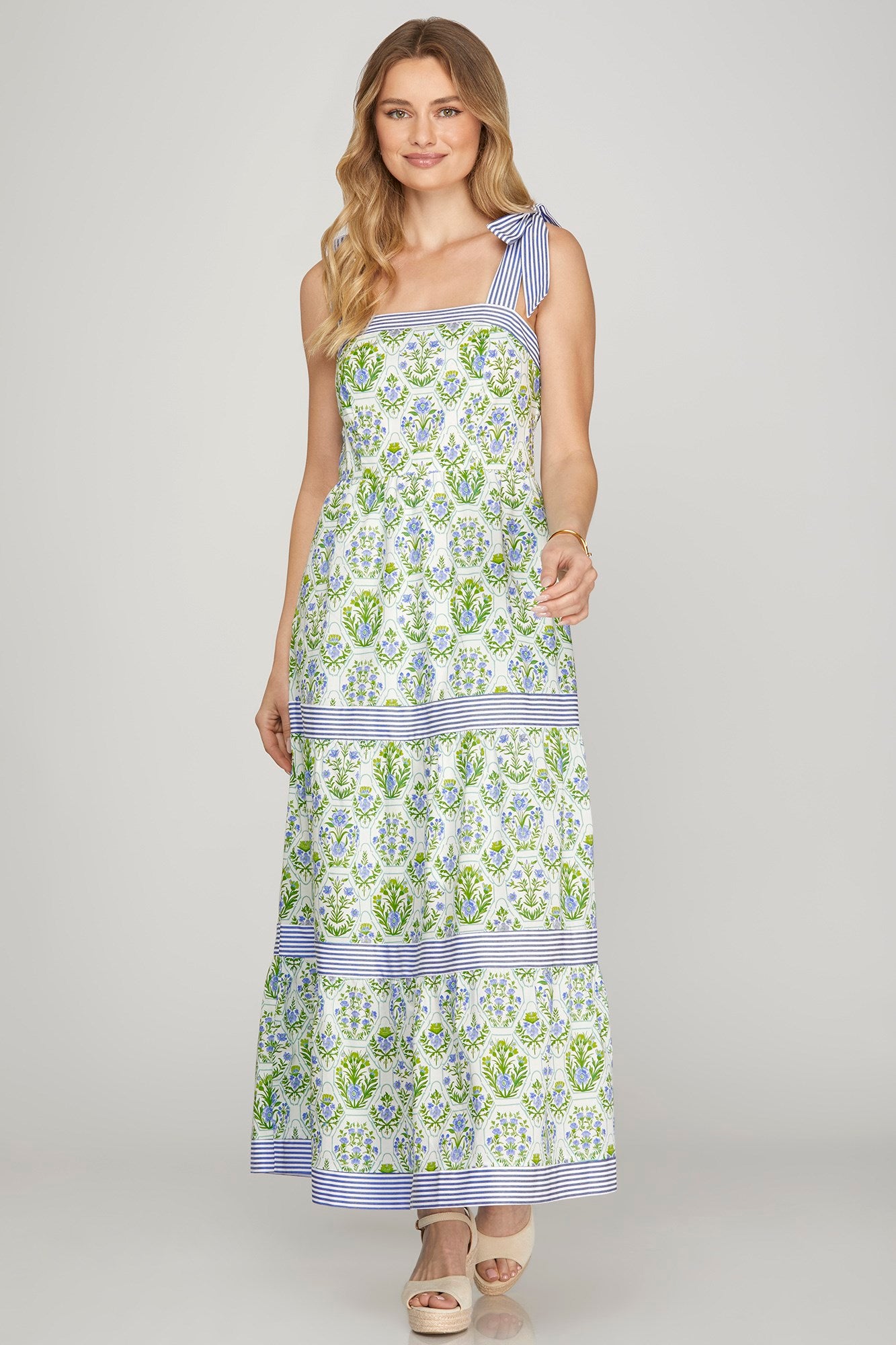 The Hydrangea Garden Maxi (Green/Blue)(PRE-ORDER (1-2 weeks)/ Restock)