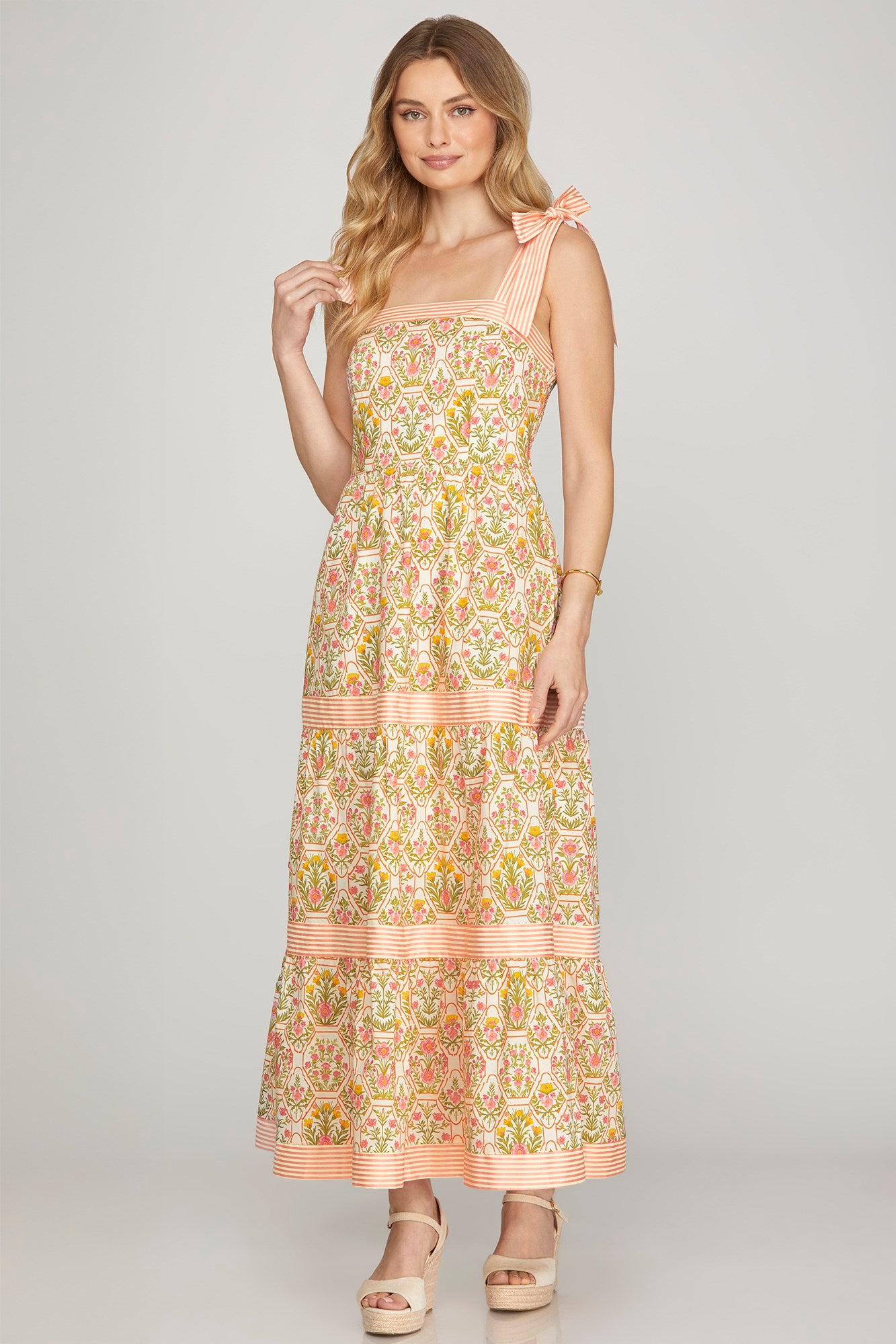 The Hydrangea Garden Maxi (Peach/Pink)(PRE-ORDER (1-2 weeks)/ Restock)