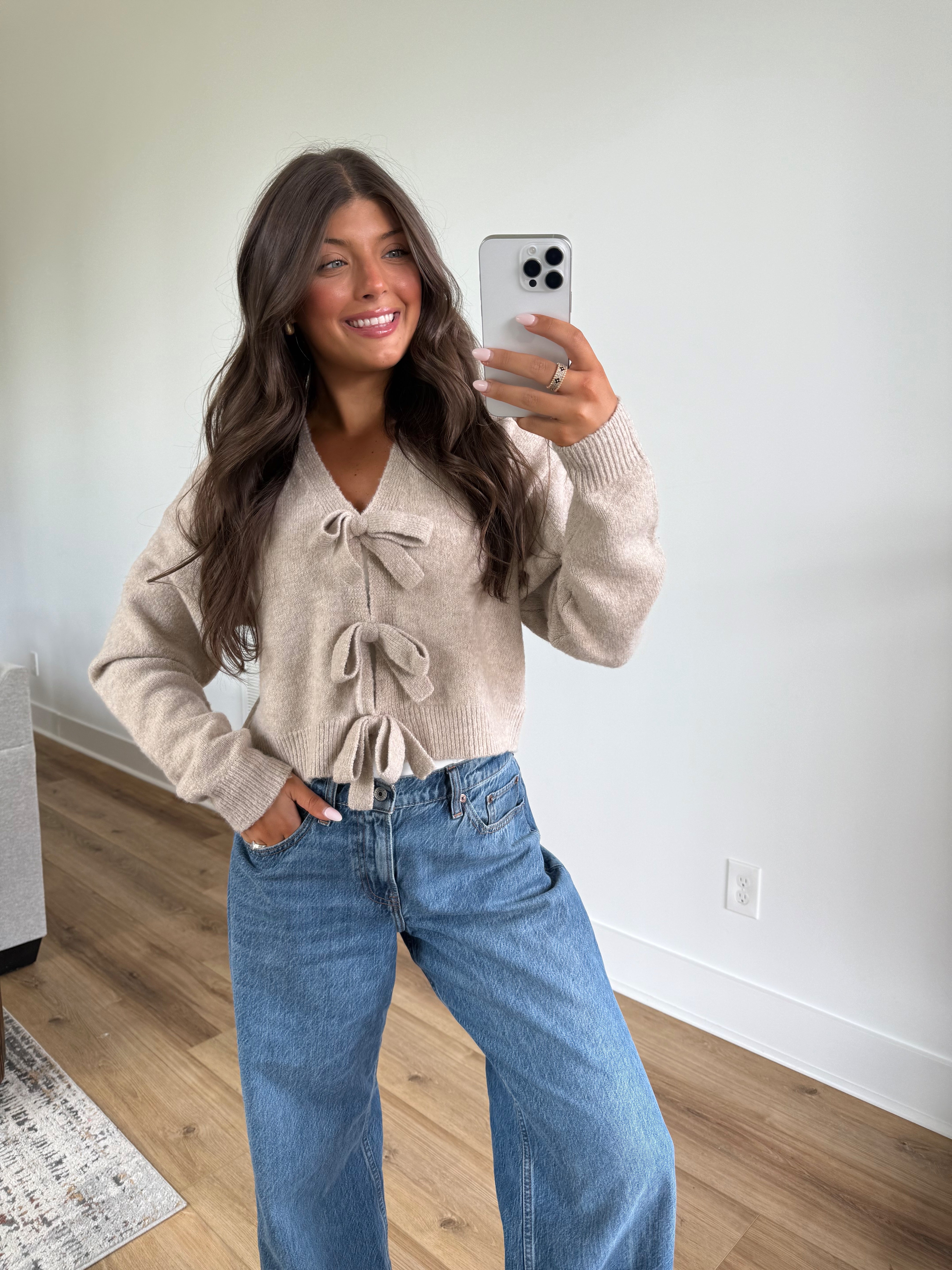 Lillian Bow Sweater (Light Taupe)