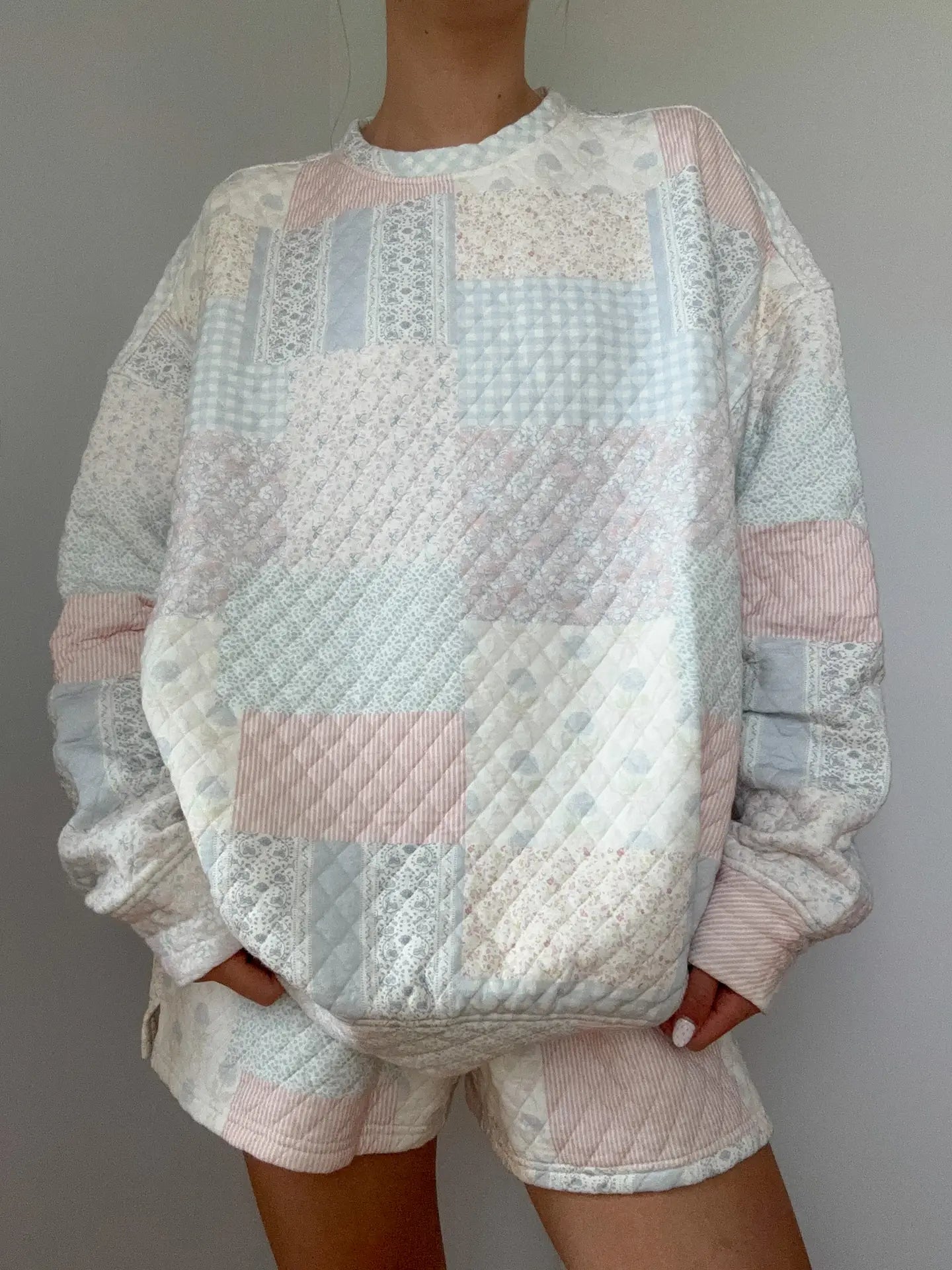Cottage Quilt CREWNECK