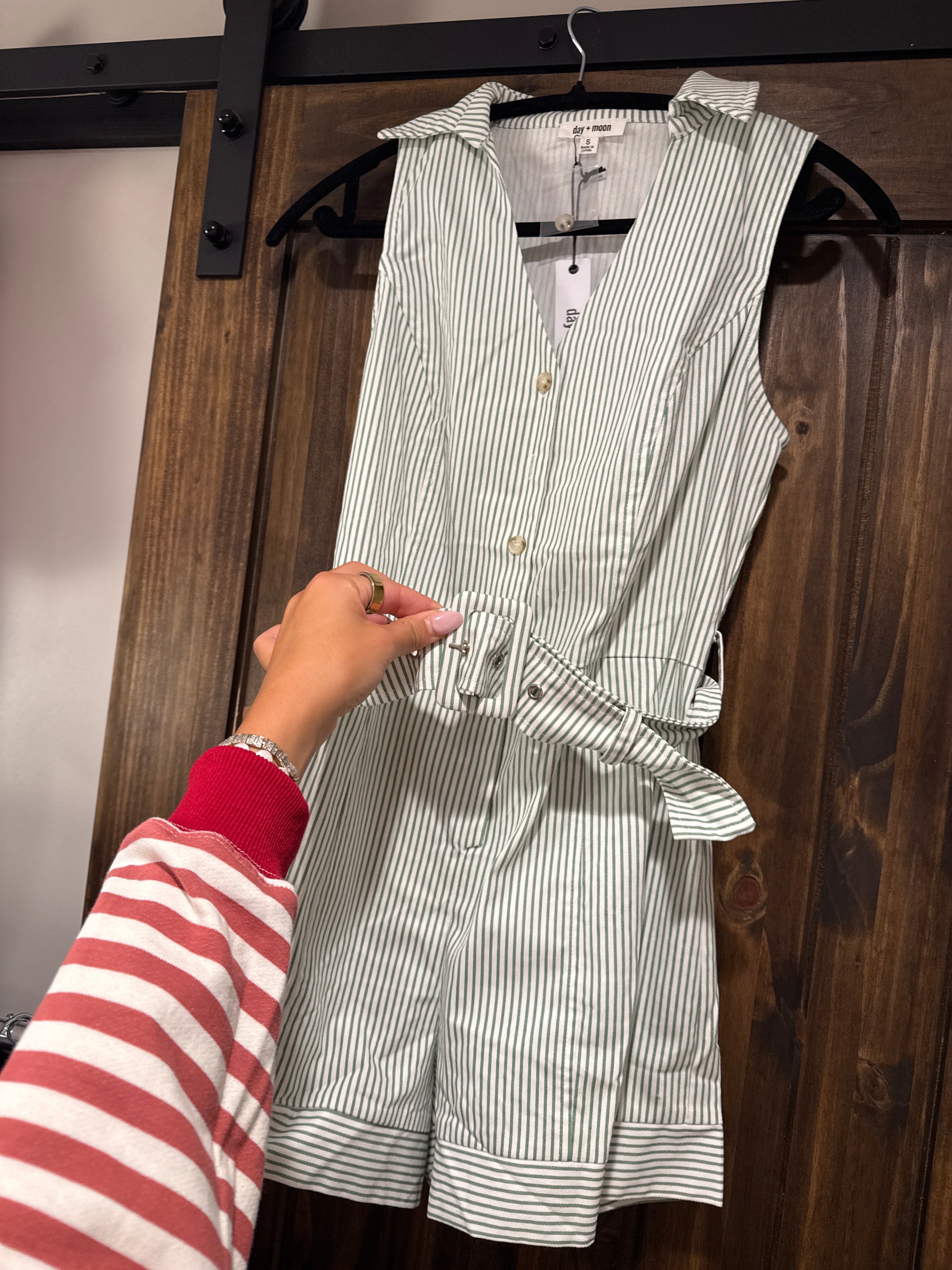 Sleeveless Striped Collared Romper With Self Belt