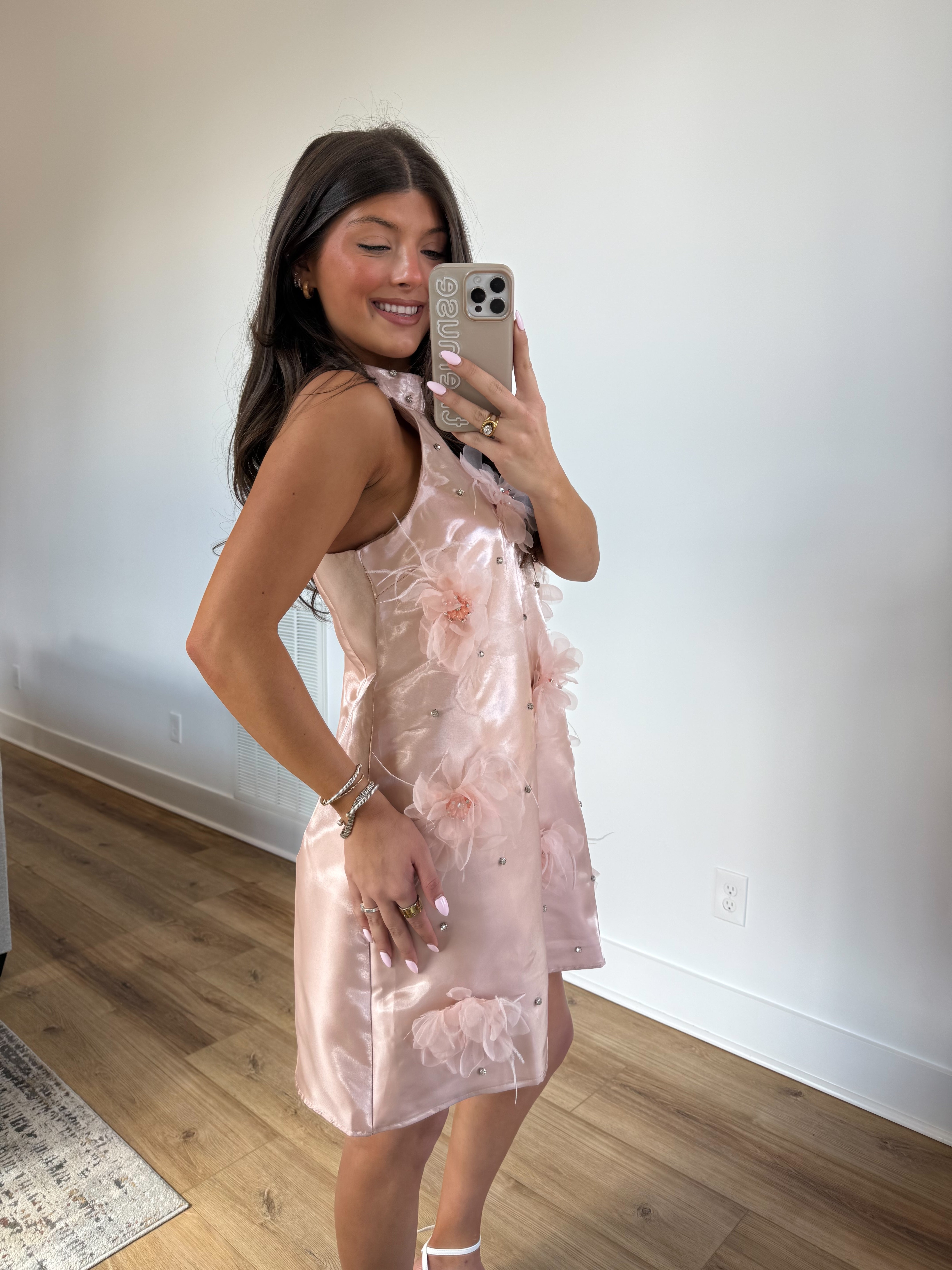 The Elegant Blush Mini