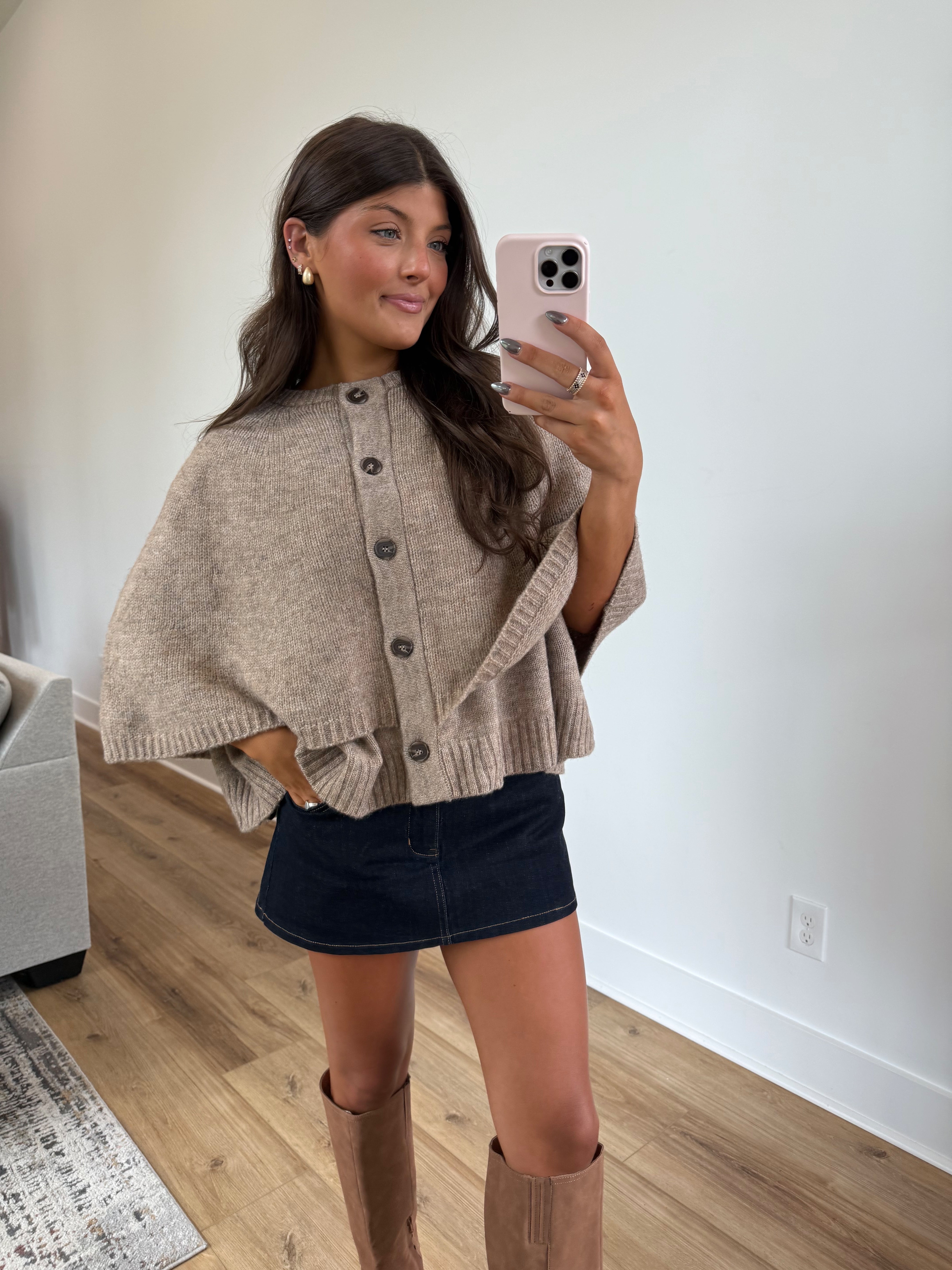 The Highland Cape Sweater(PRE-ORDER (11/7)/ Restock)
