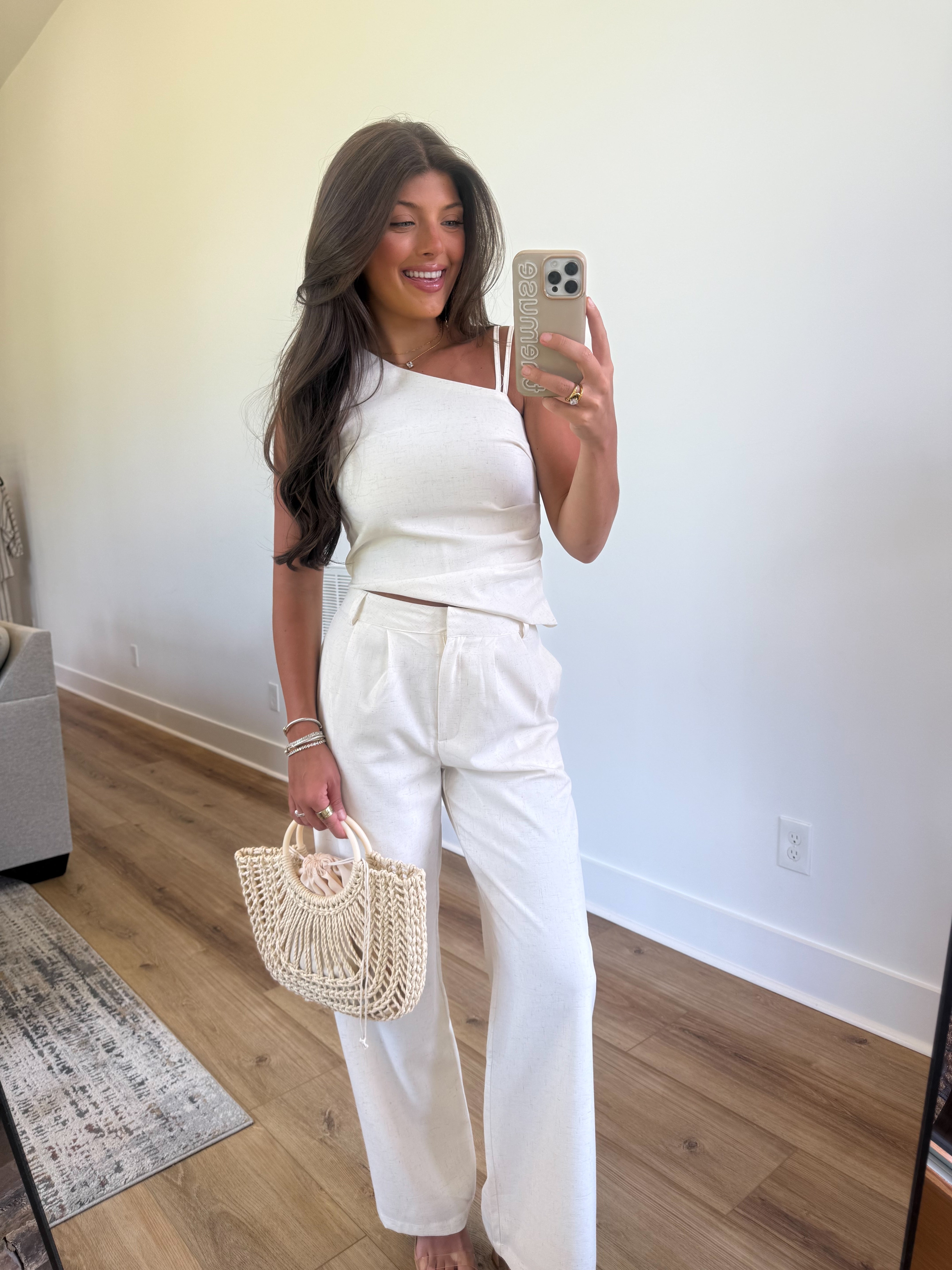 Sharp Lines Cream Set