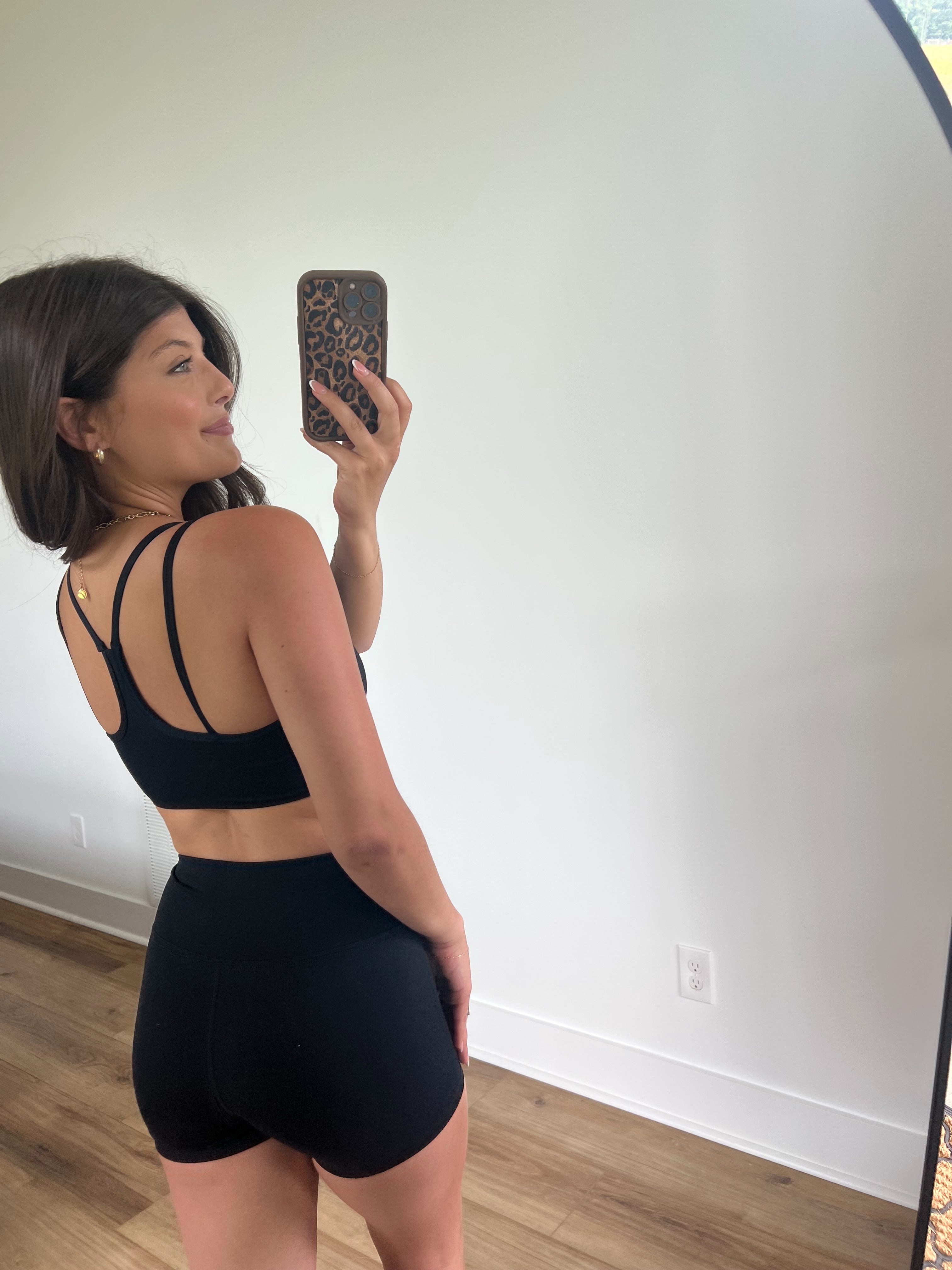 Essential Black Active Set