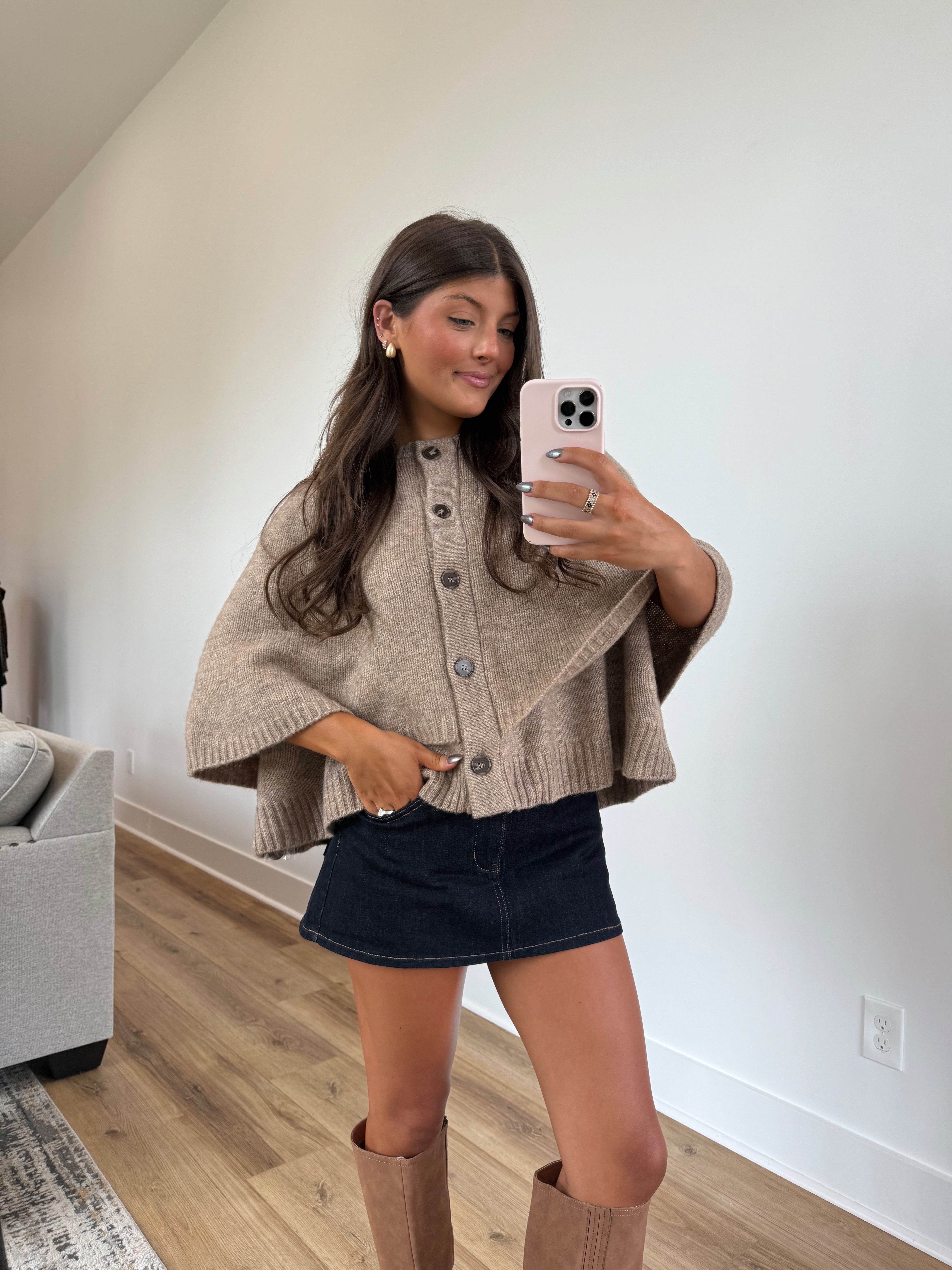 The Highland Cape Sweater(PRE-ORDER (11/7)/ Restock)