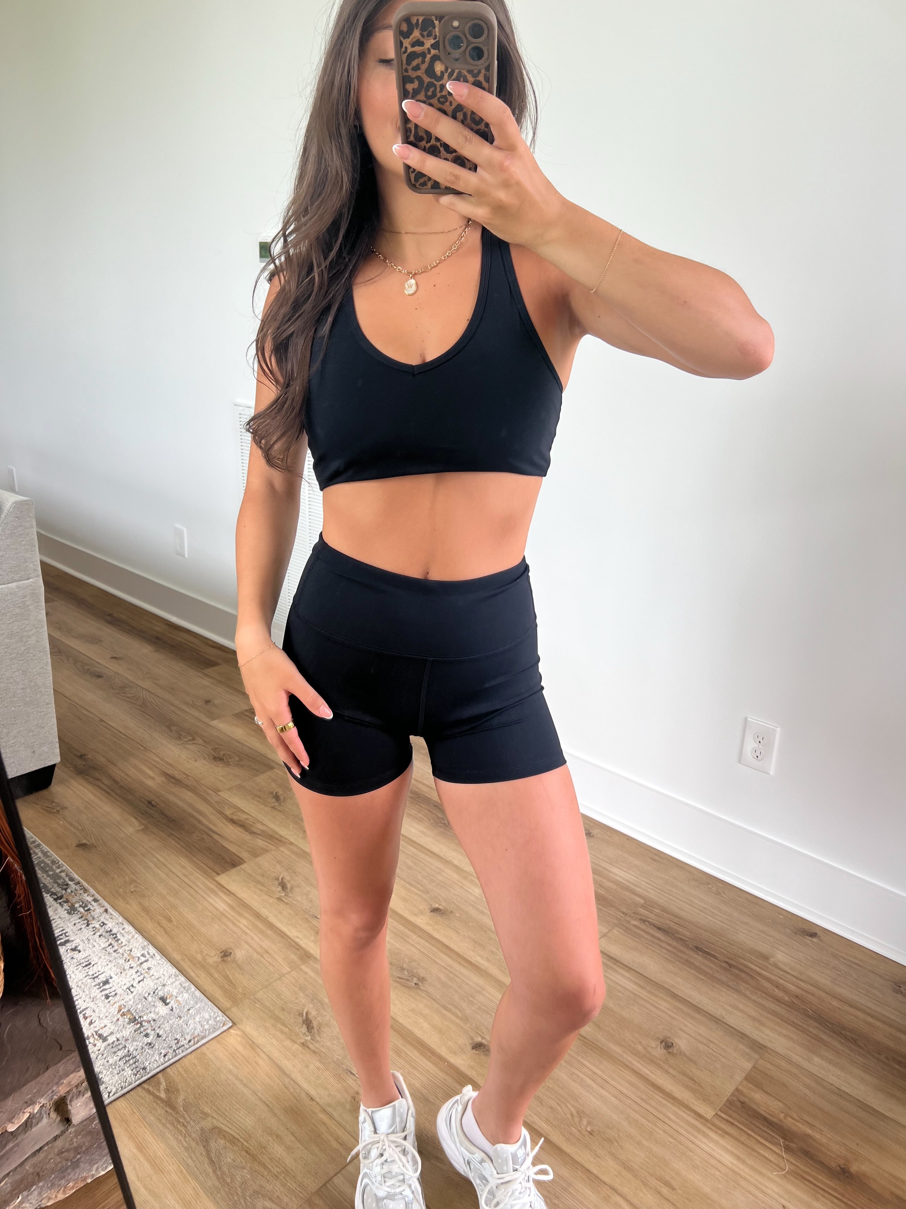 Essential Black Active Set