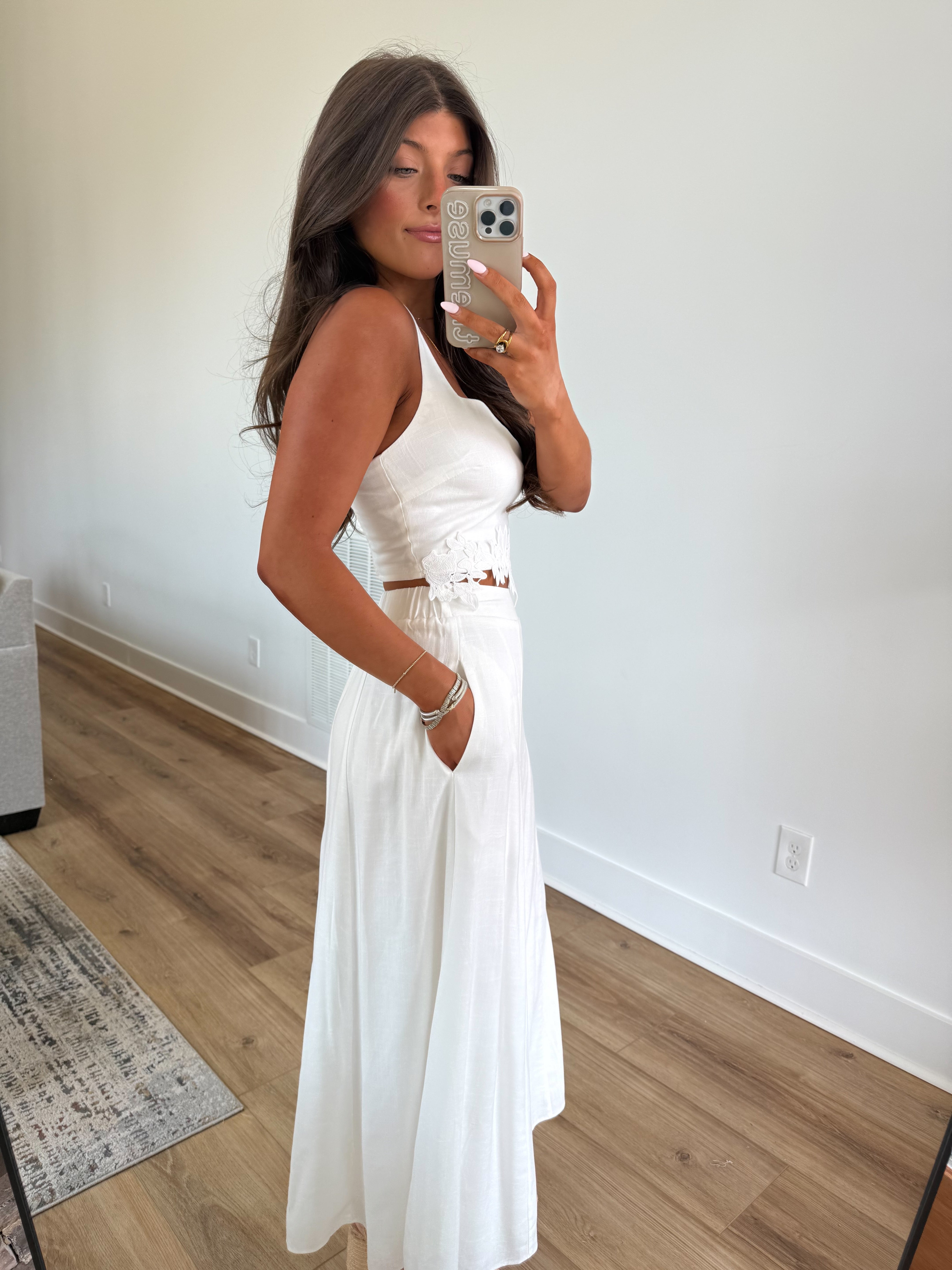 Floral Trim Linen Set