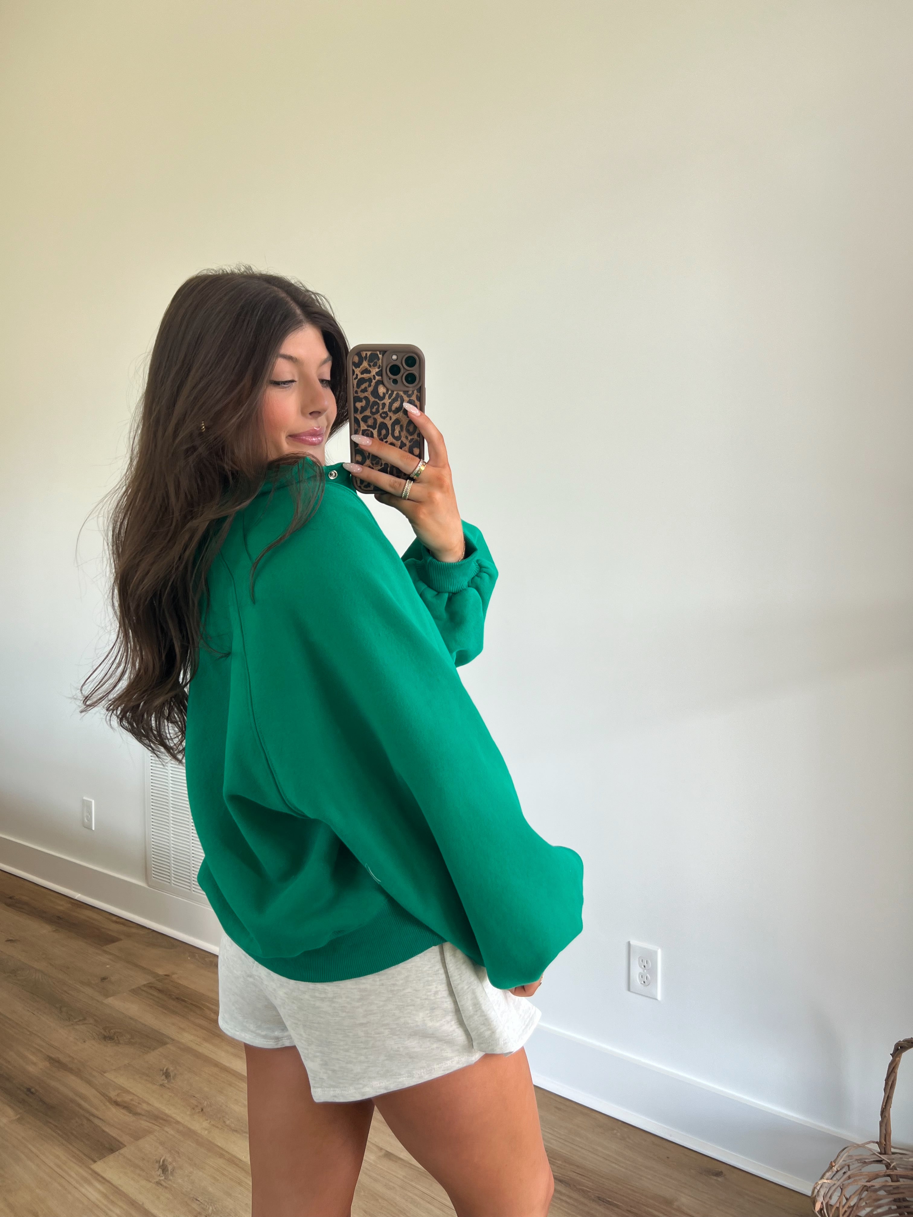 Kelly Green Snap Button Pullover