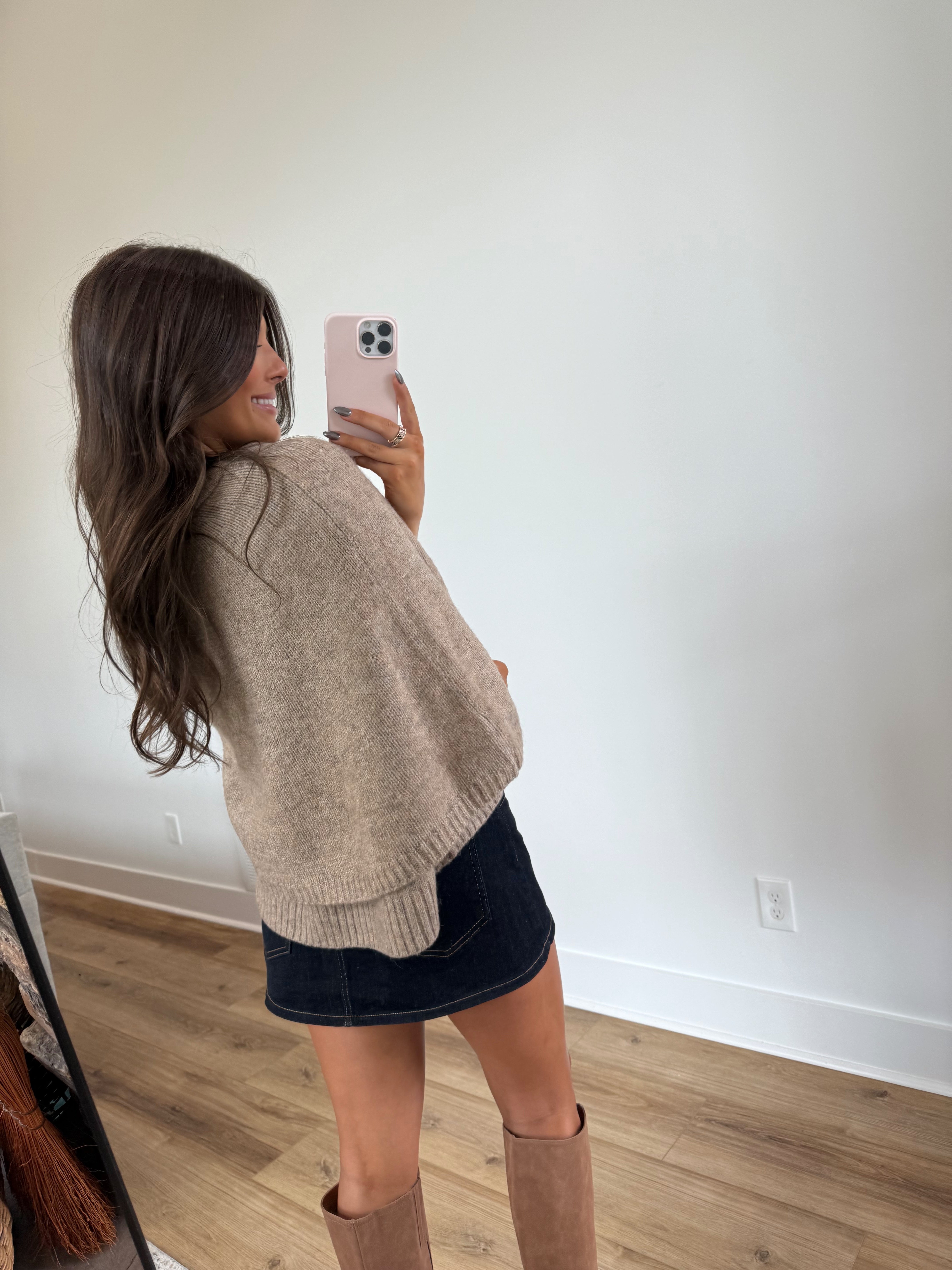 The Highland Cape Sweater(PRE-ORDER (11/7)/ Restock)