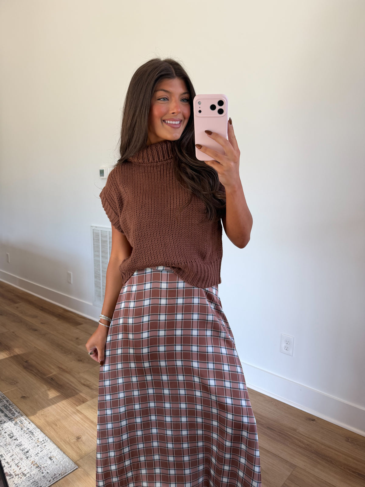 Sleeveless Turtleneck Sweater Vest (Chocolate)