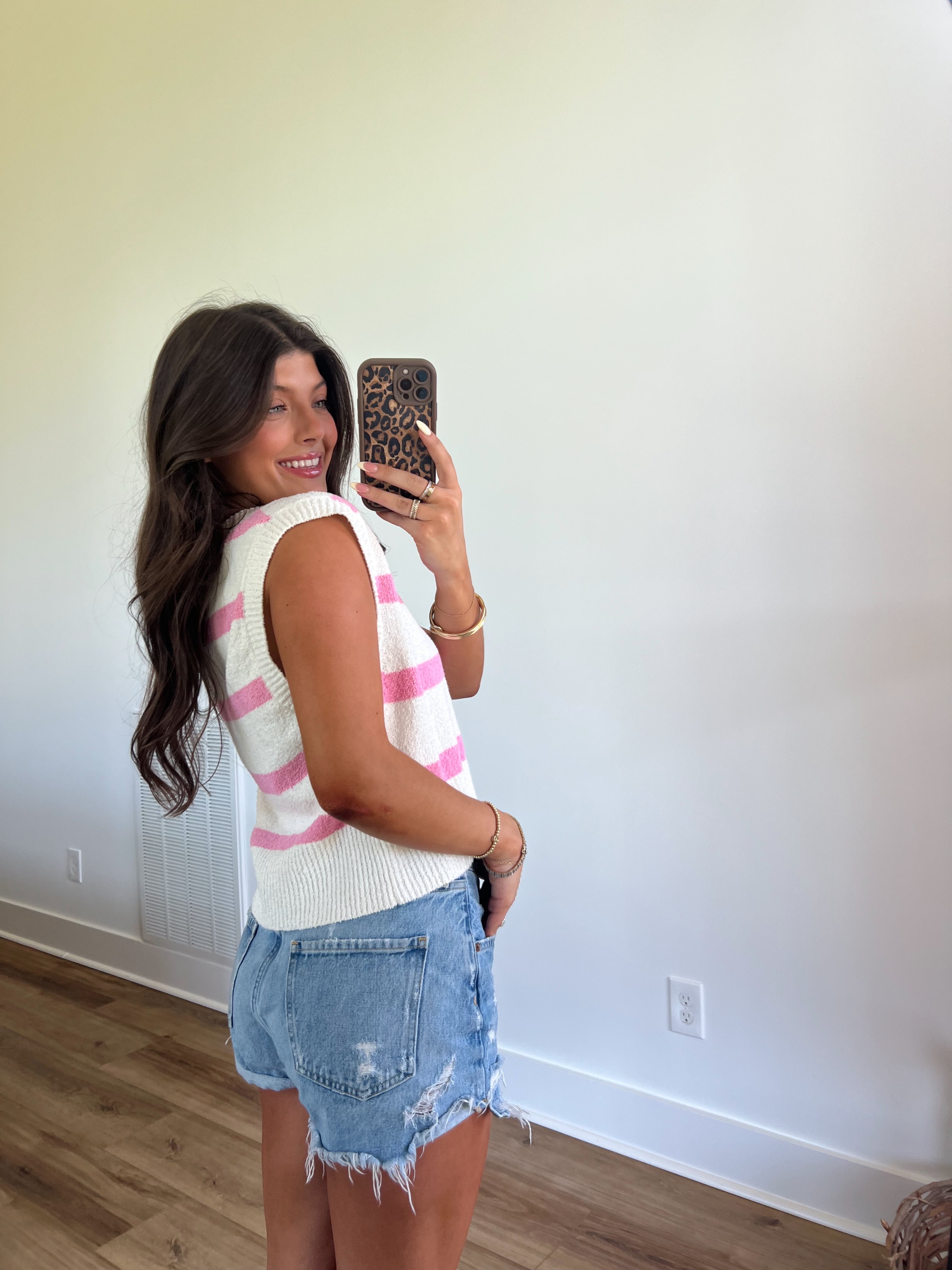 Strawberry Stripes Sweater Vest (PRE-ORDER (1 week)/Restock)