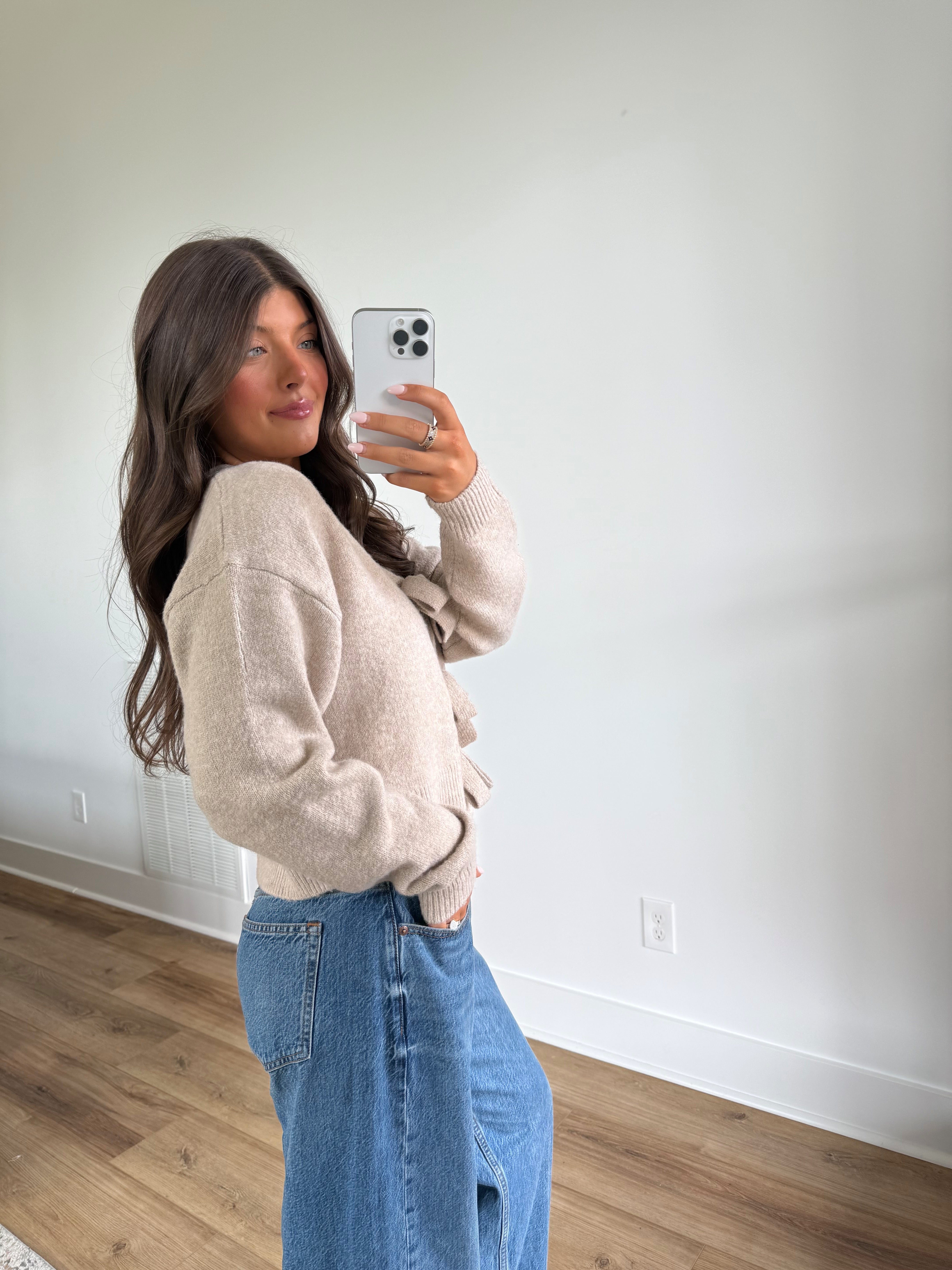Lillian Bow Sweater (Light Taupe)