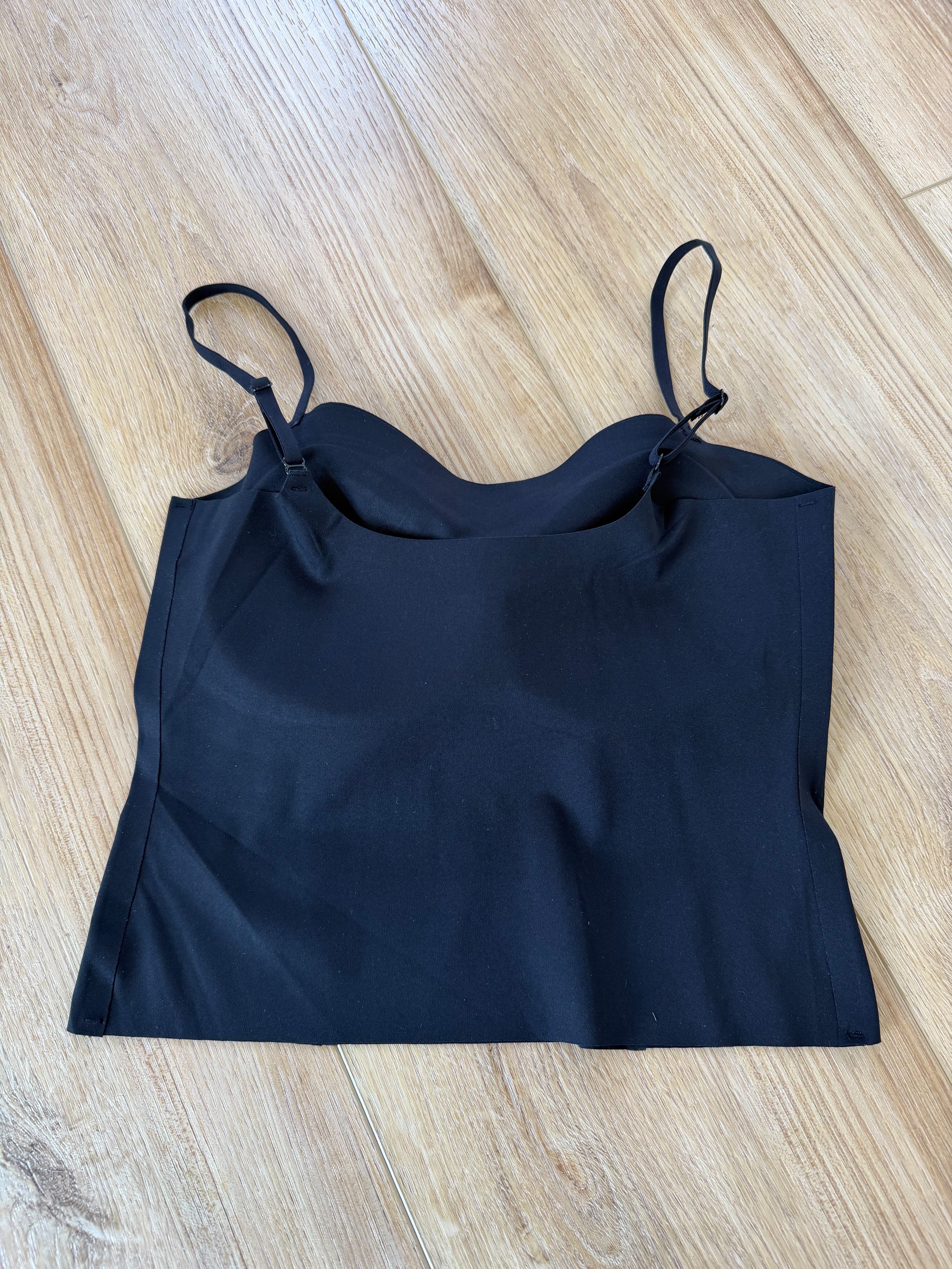 Short Line Layer Top (Black)
