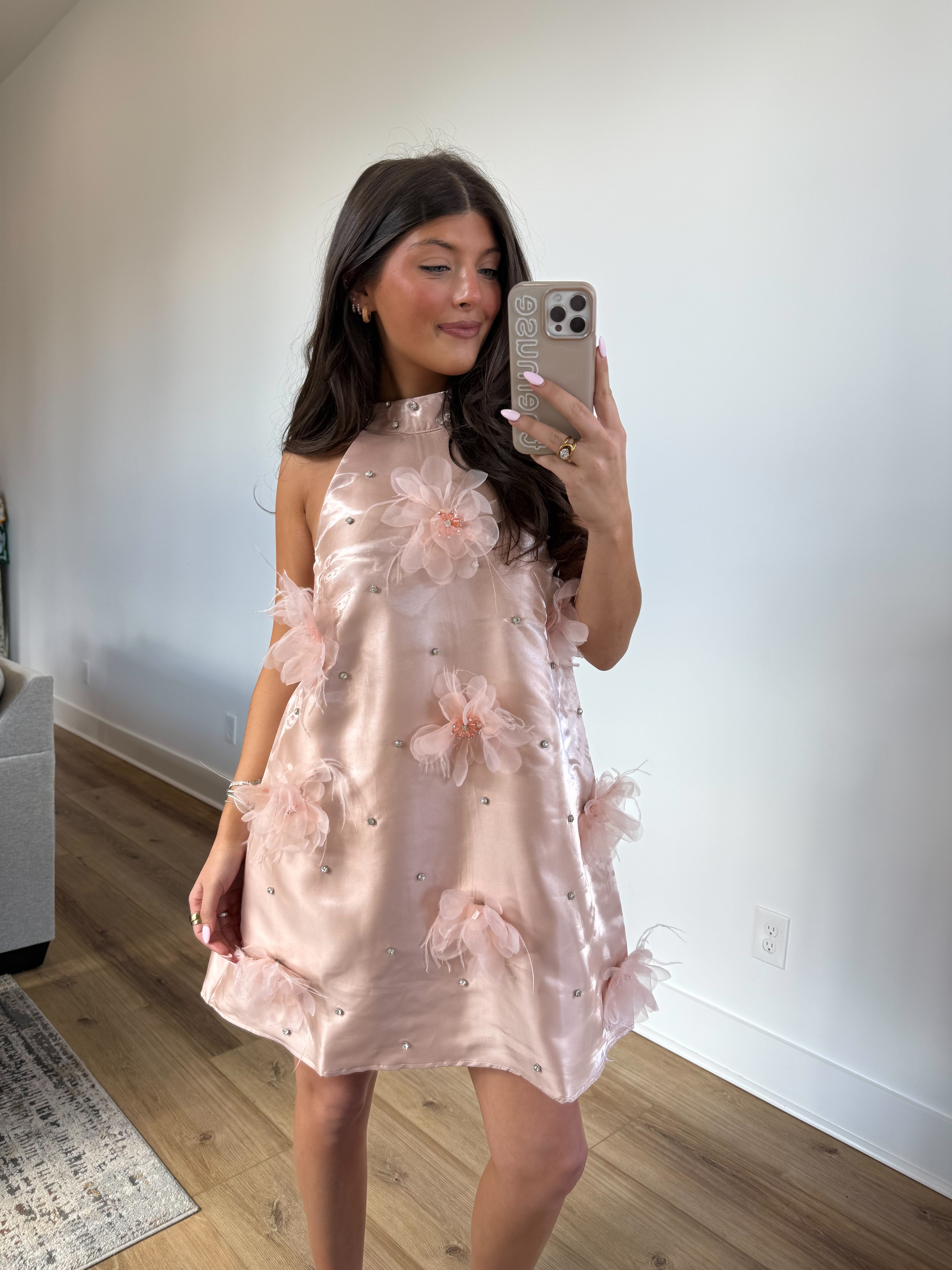 The Elegant Blush Mini