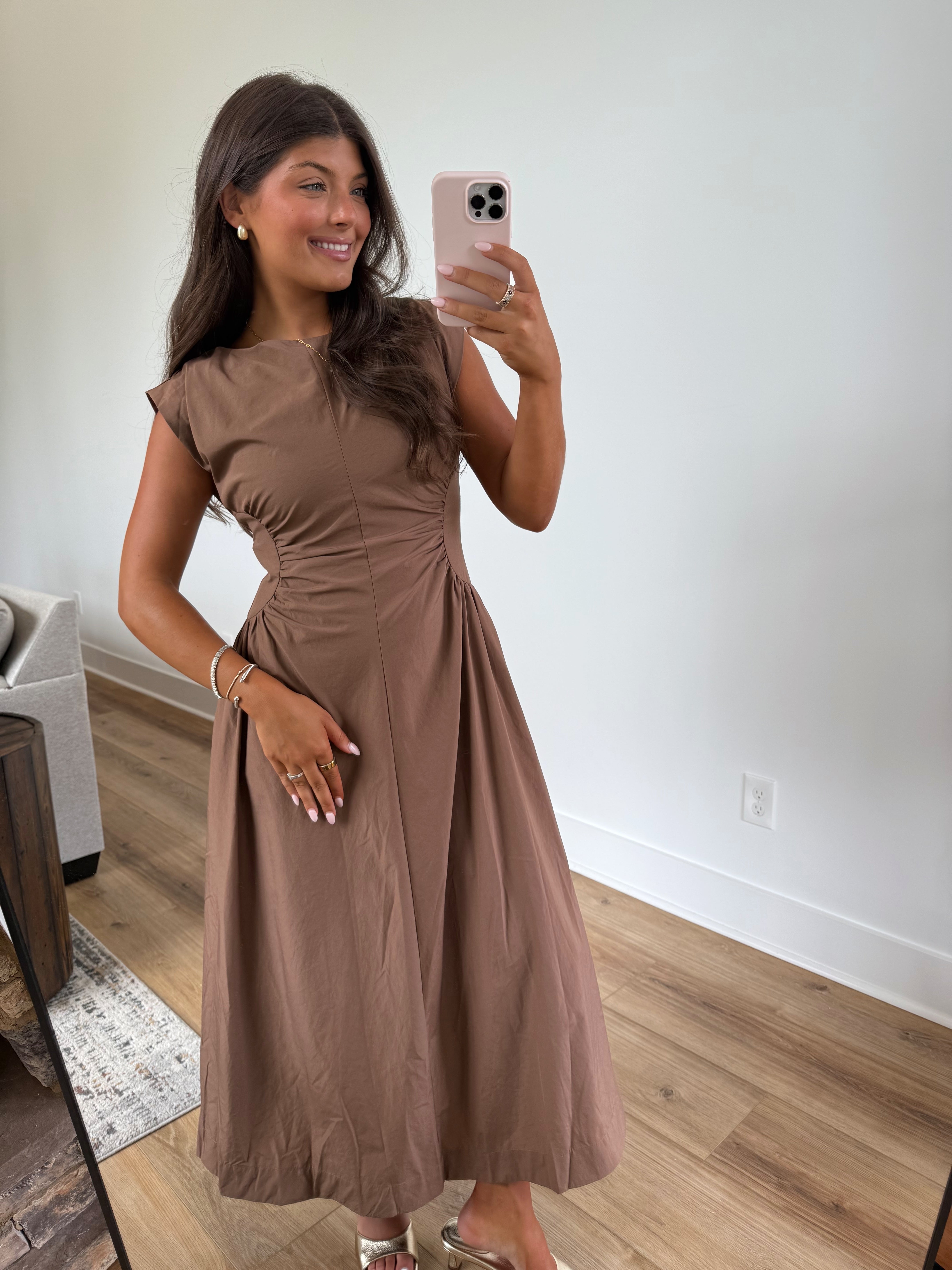 The Sienna Sculpt Dress (Brown)(PRE-ORDER (1-2 week)/ Restock)