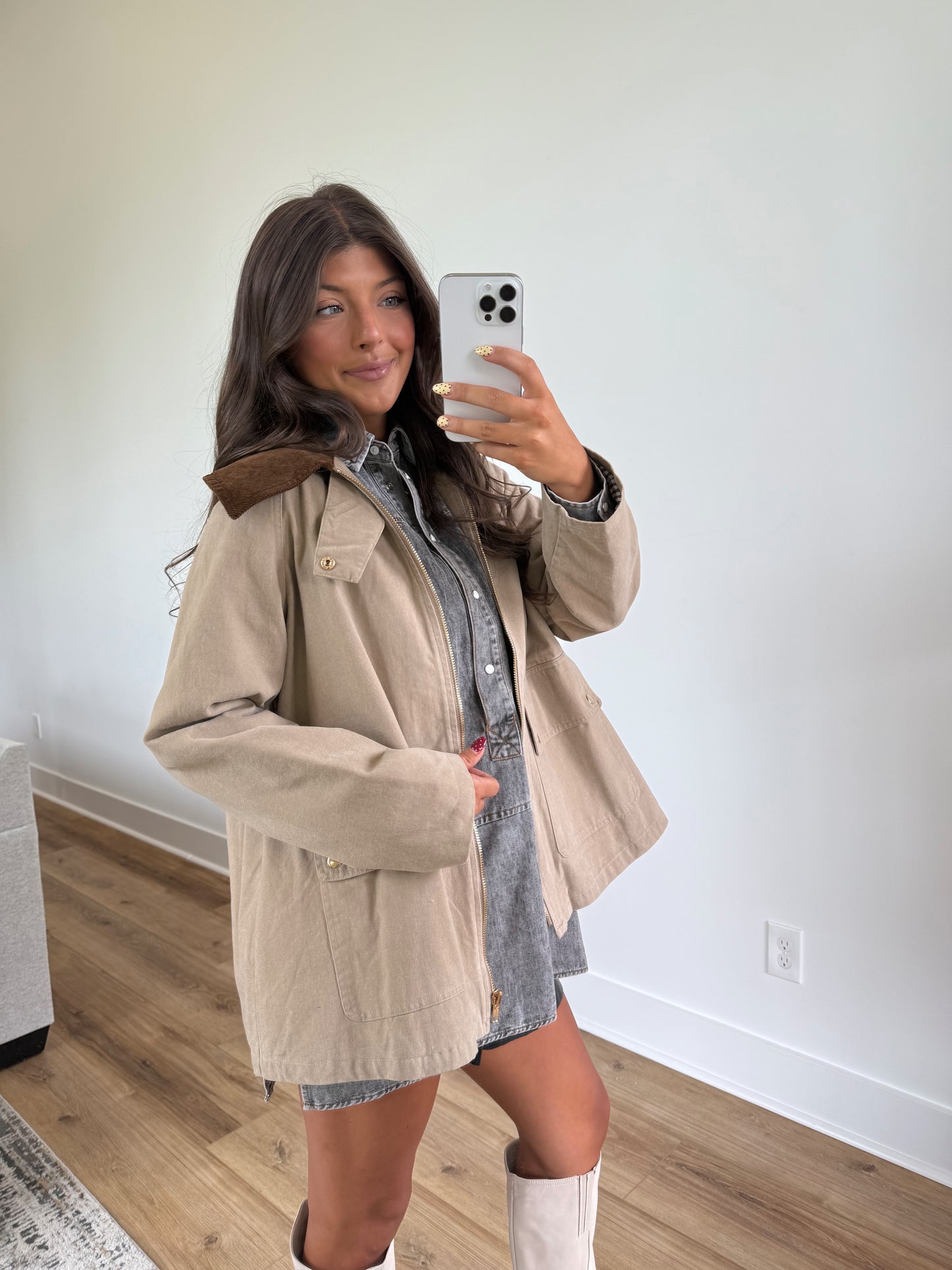 Corduroy Collar Barn Jacket (Beige)