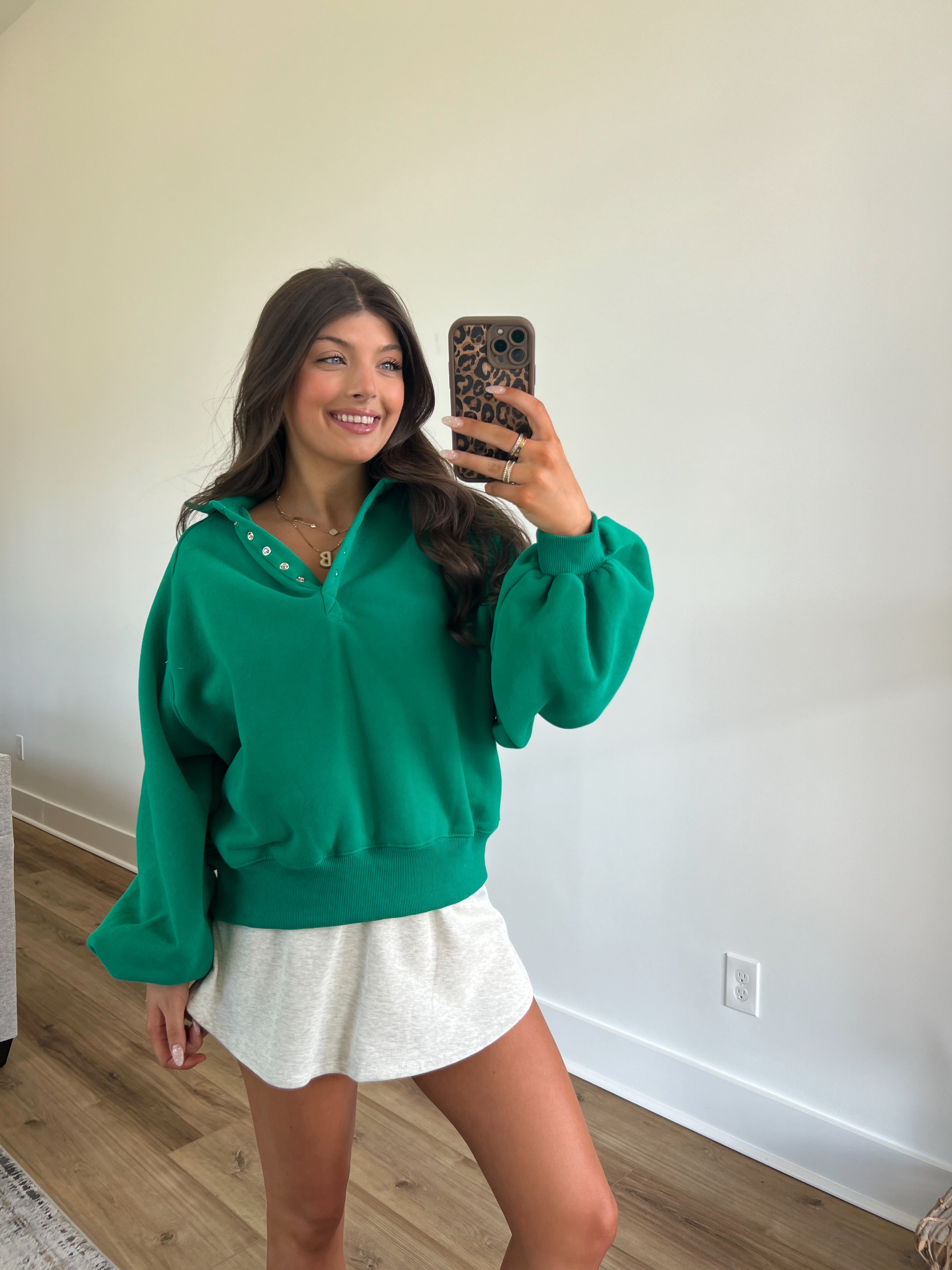 Kelly Green Snap Button Pullover