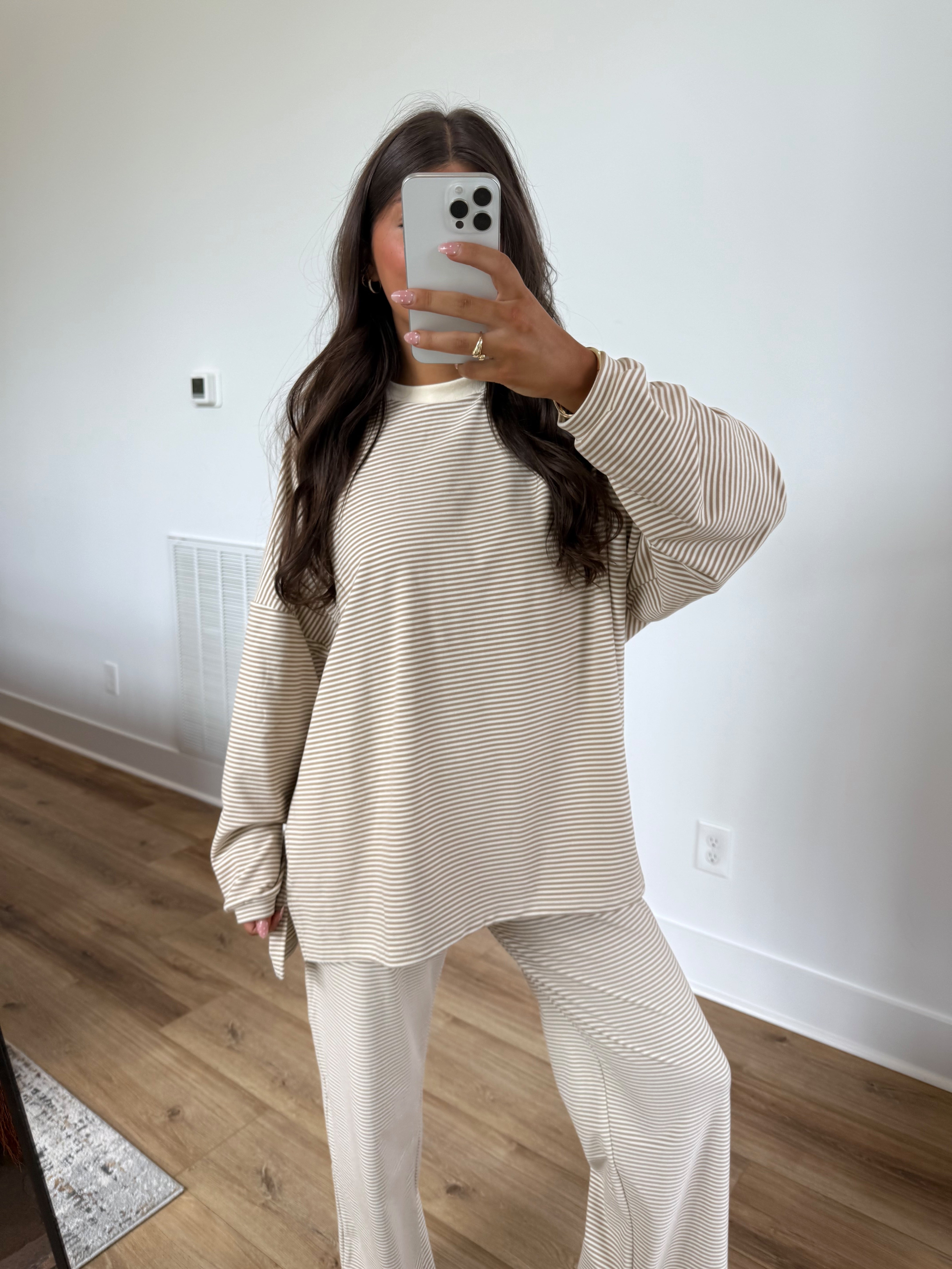 October Fleece TOP (Tan/Cream)