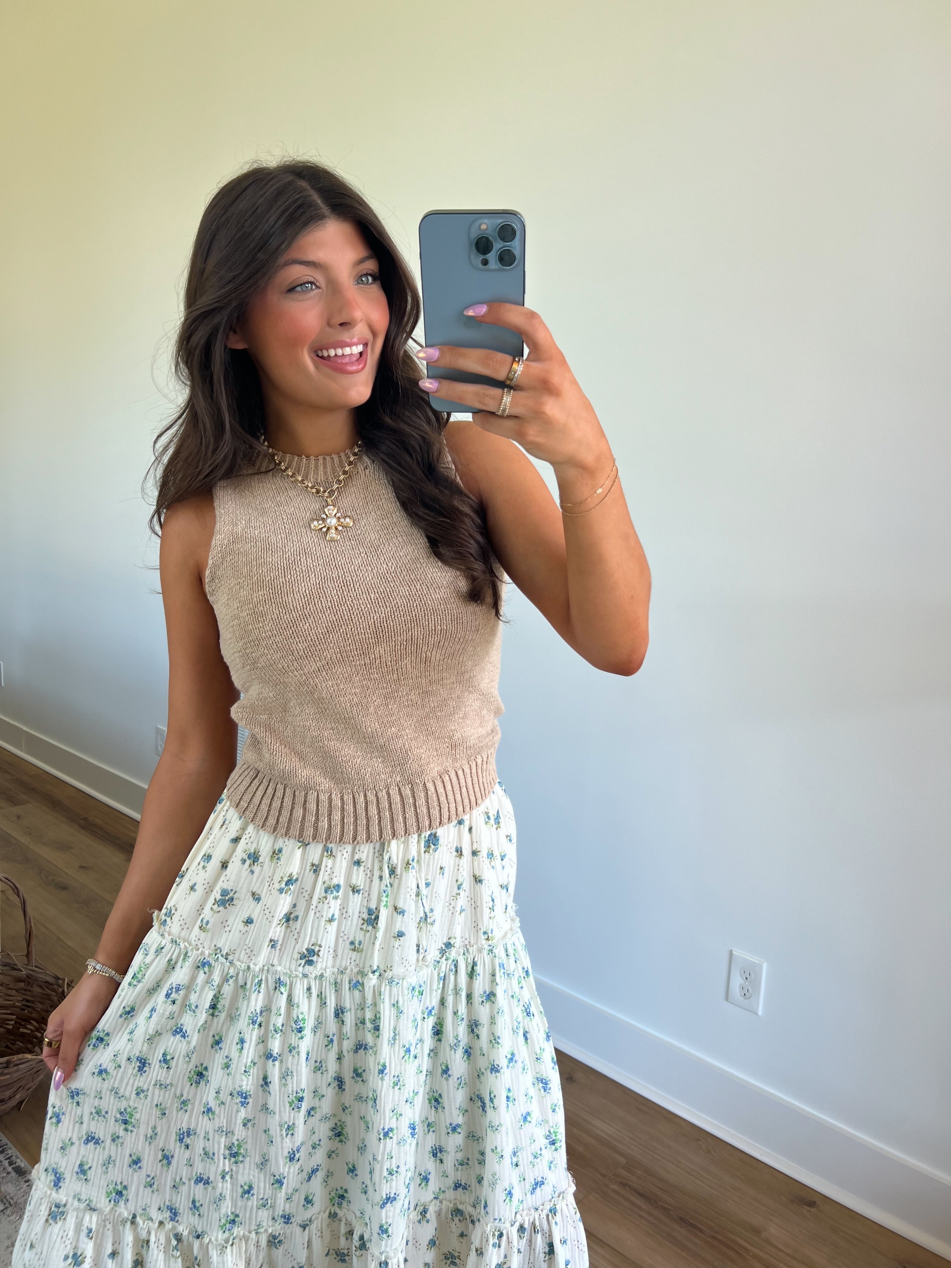 Tia Sweater Vest (Taupe)