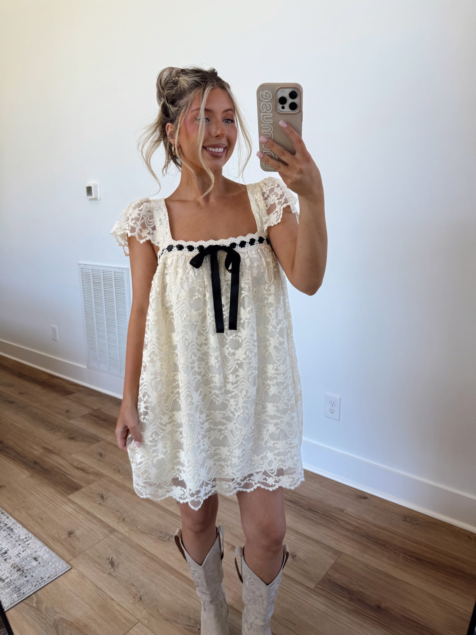 Ribbon & Lace Mini