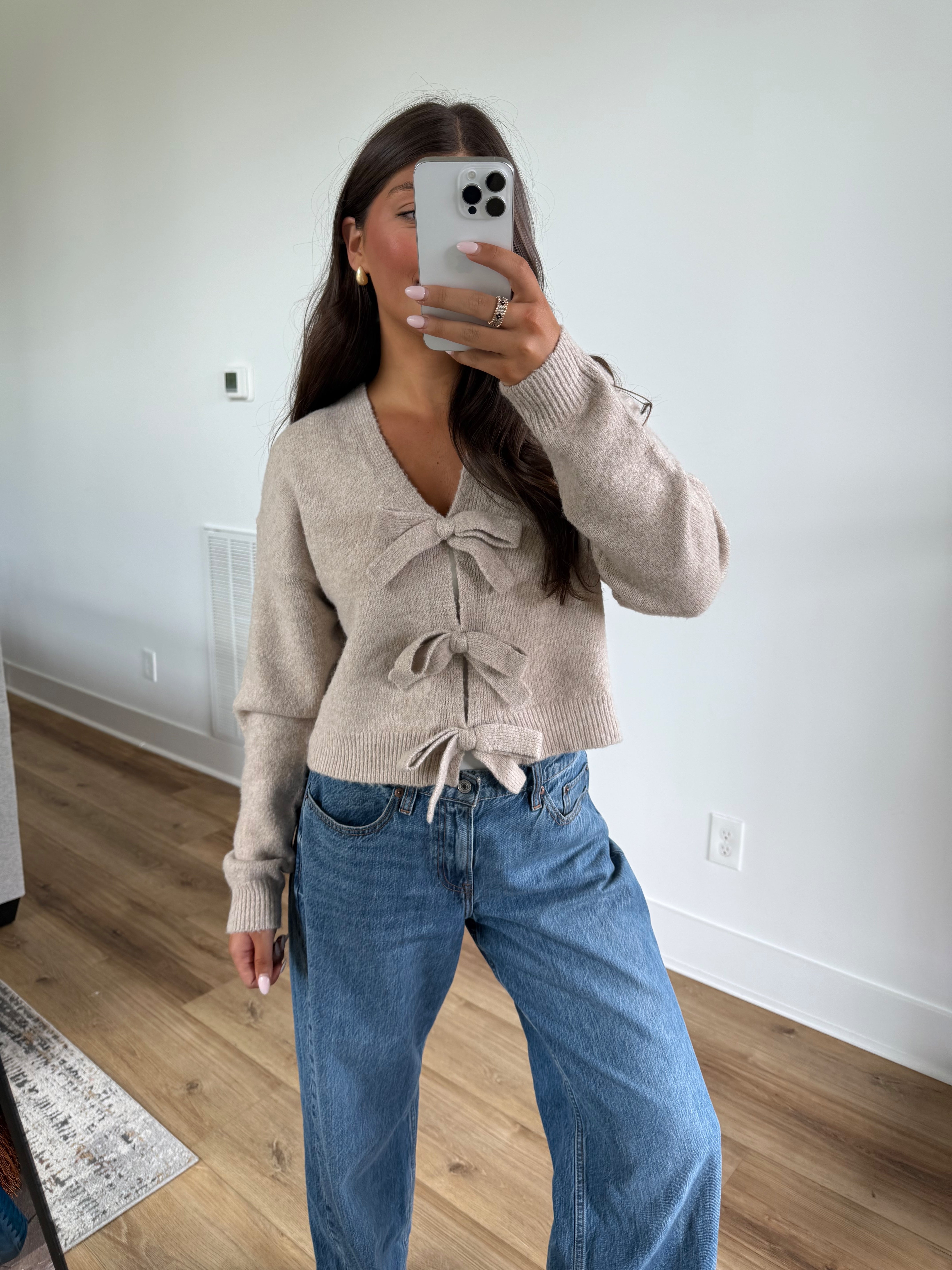 Lillian Bow Sweater (Light Taupe)