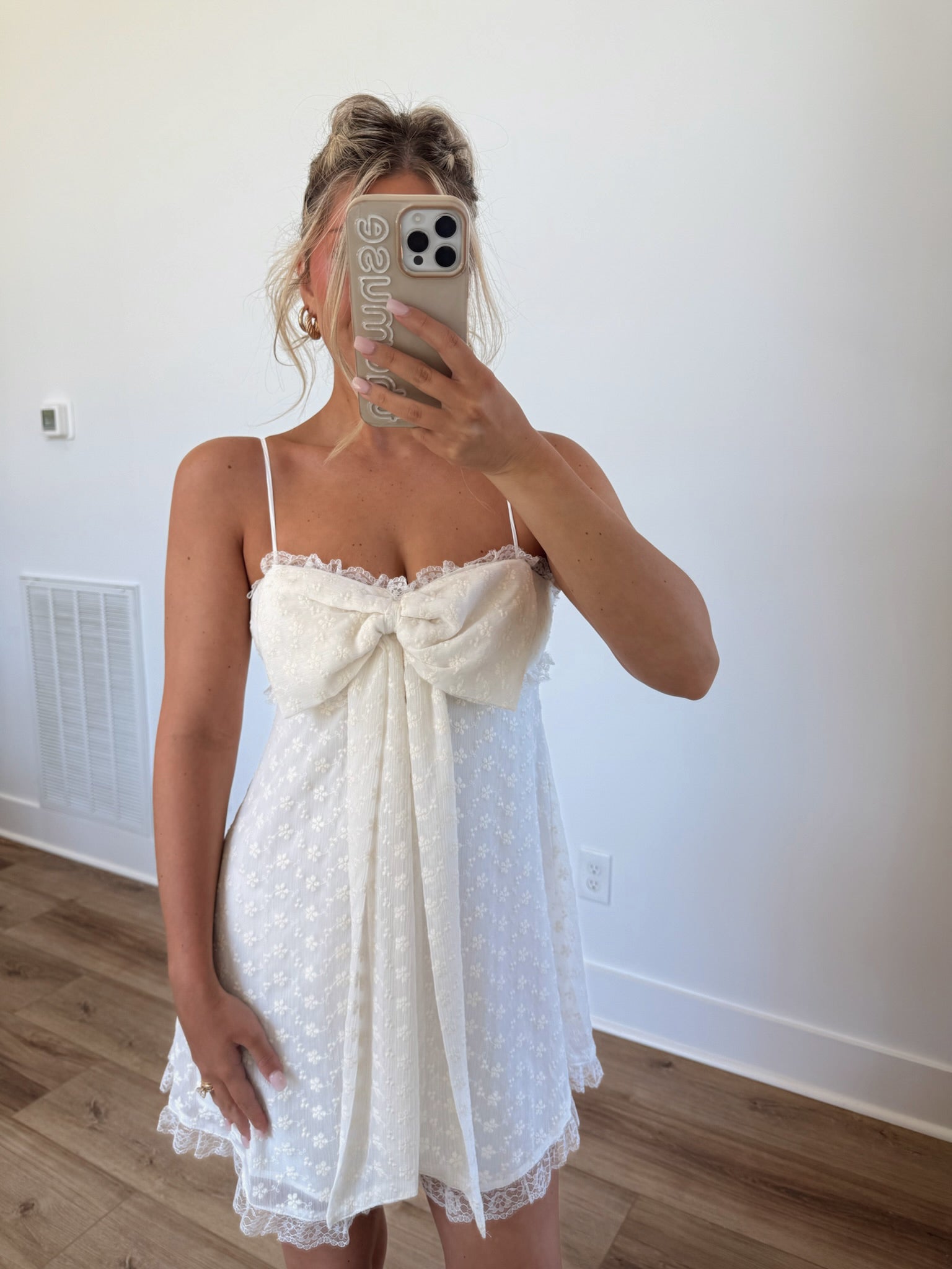 The Sweetheart Bow Mini