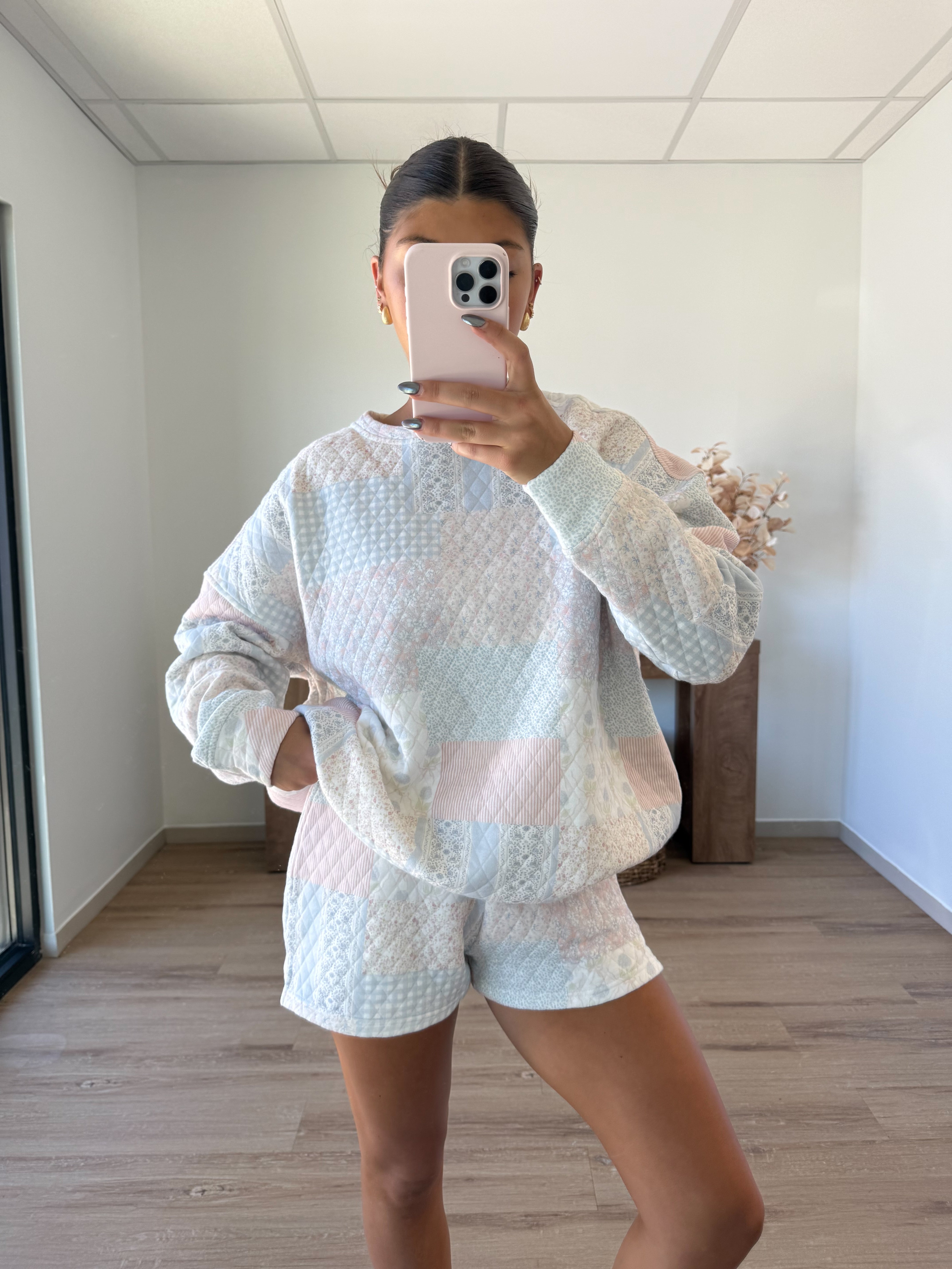 Cottage Quilt CREWNECK
