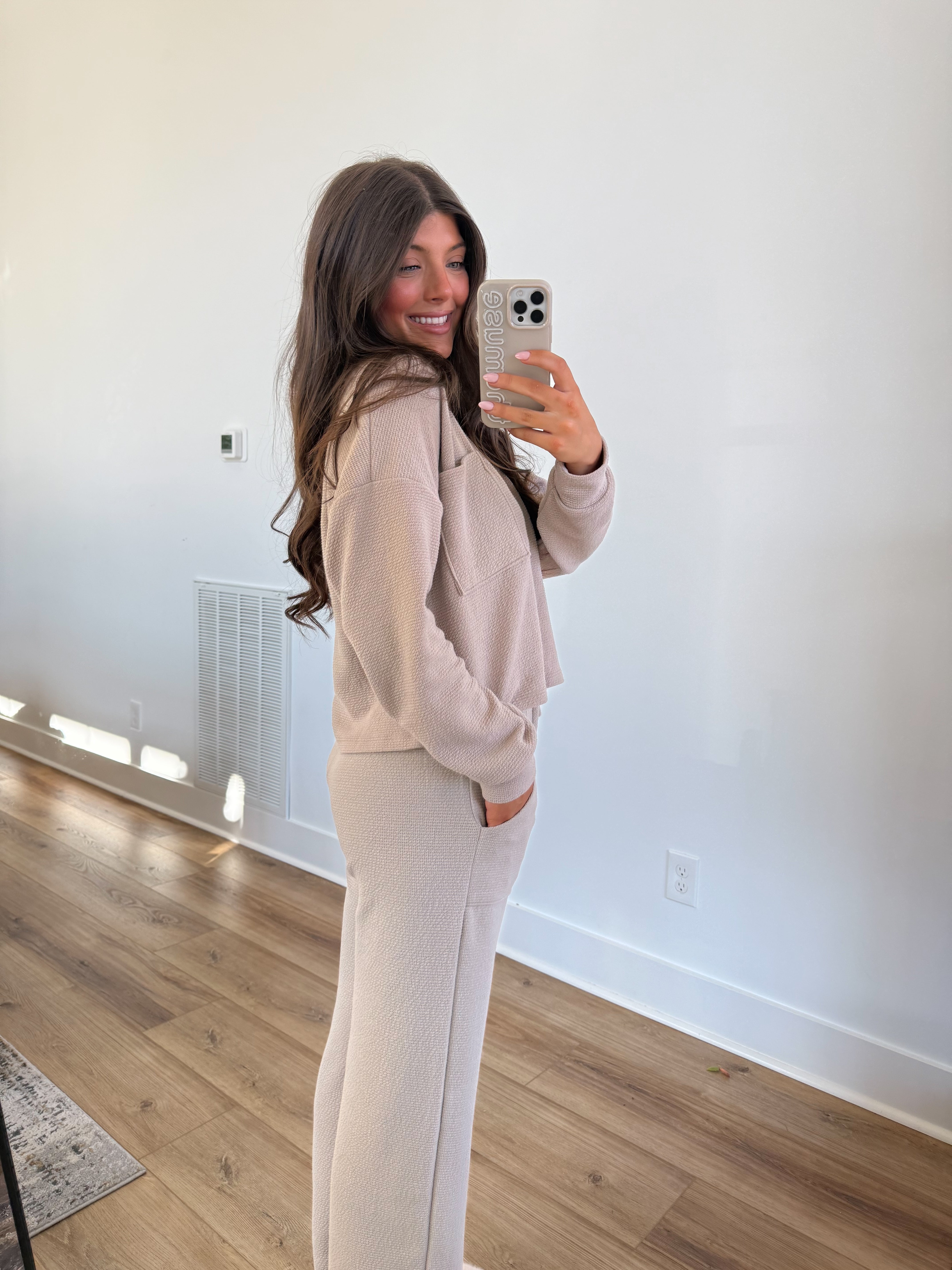 Essential Lounge Long Sleeve TOP (Taupe)