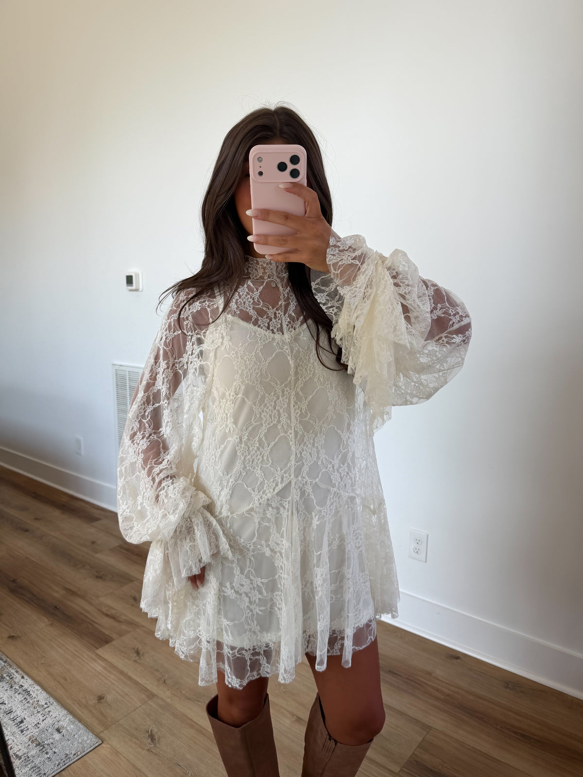 Stevie Lace Mini (Cream)