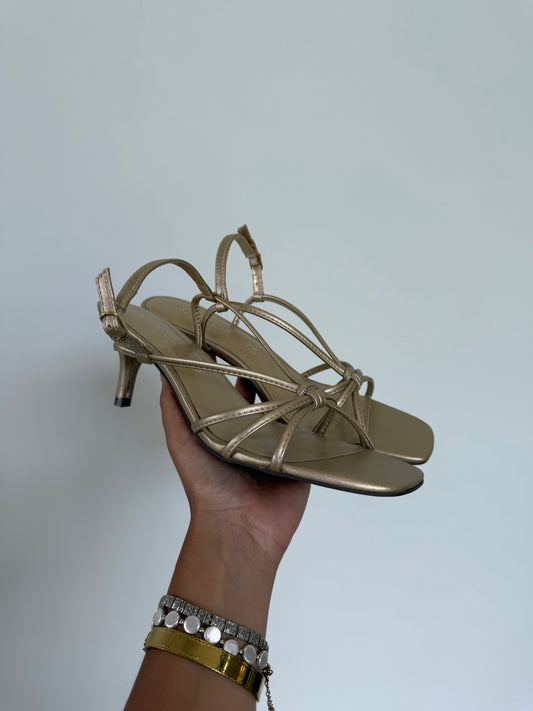 Strappy Kitten Heel – Gold