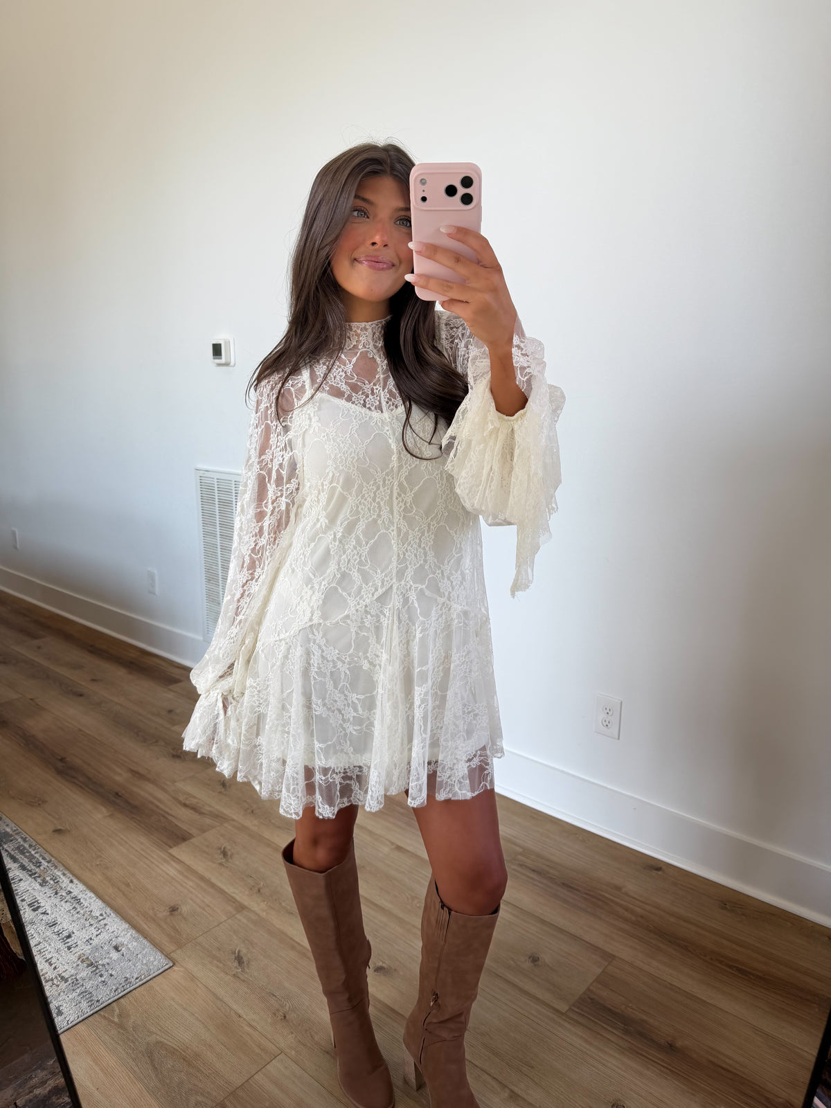 Stevie Lace Mini (Cream)