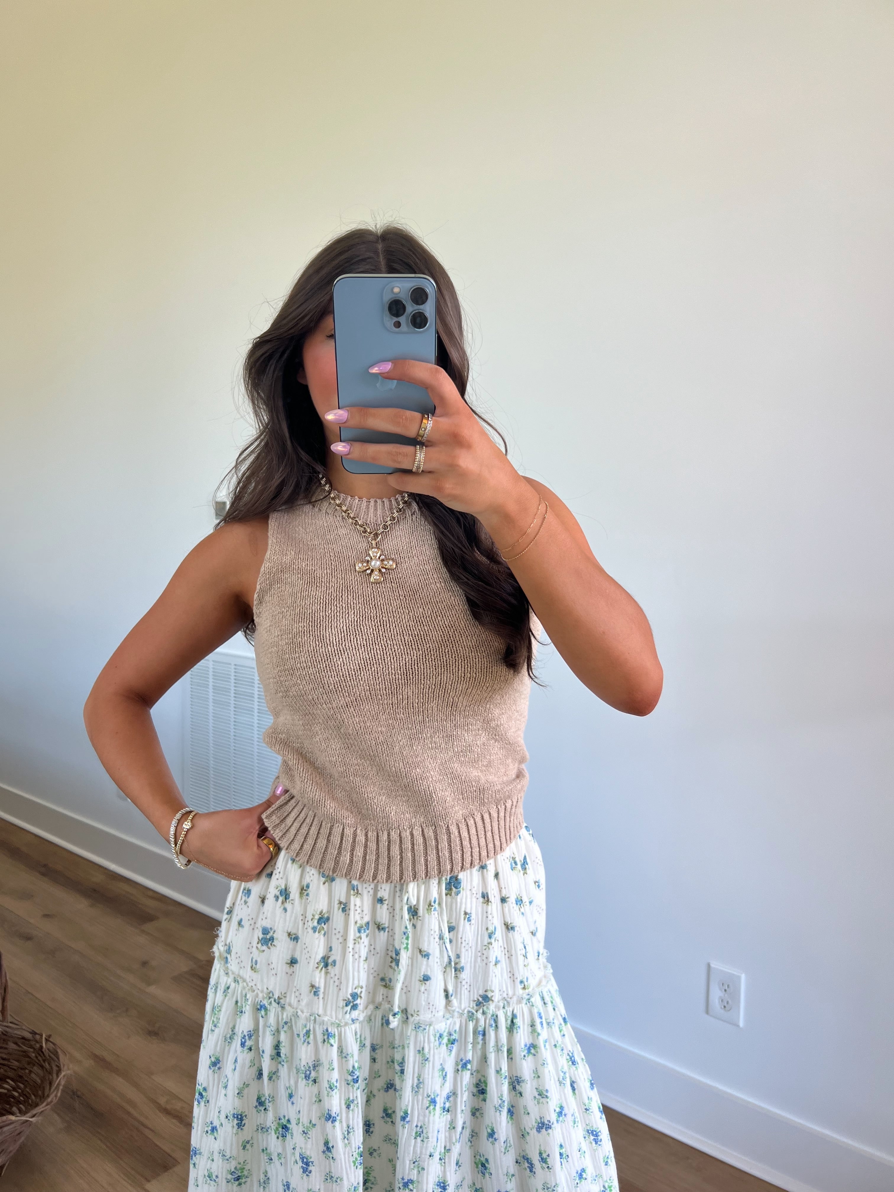 Tia Sweater Vest (Taupe)