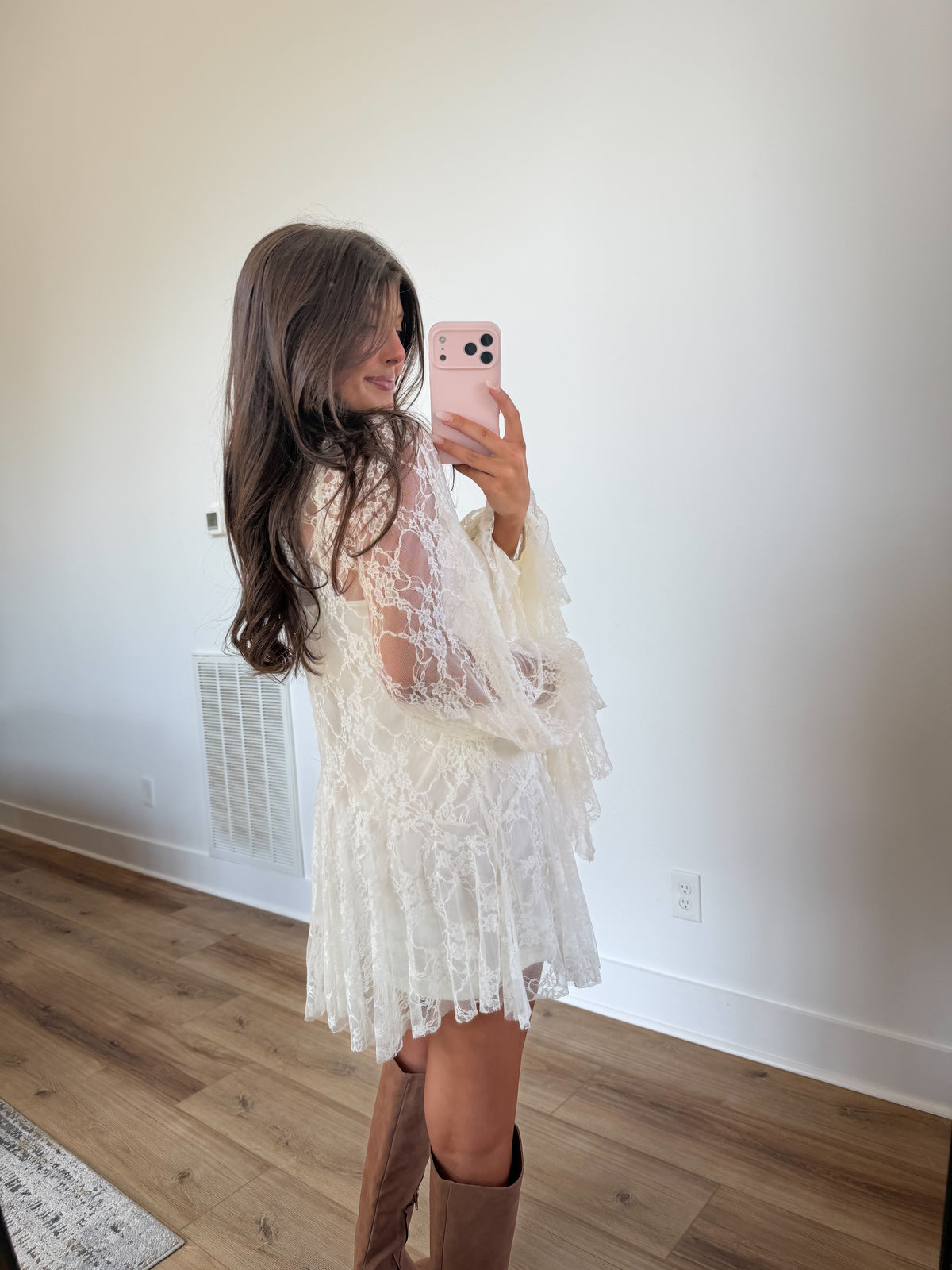 Stevie Lace Mini (Cream)
