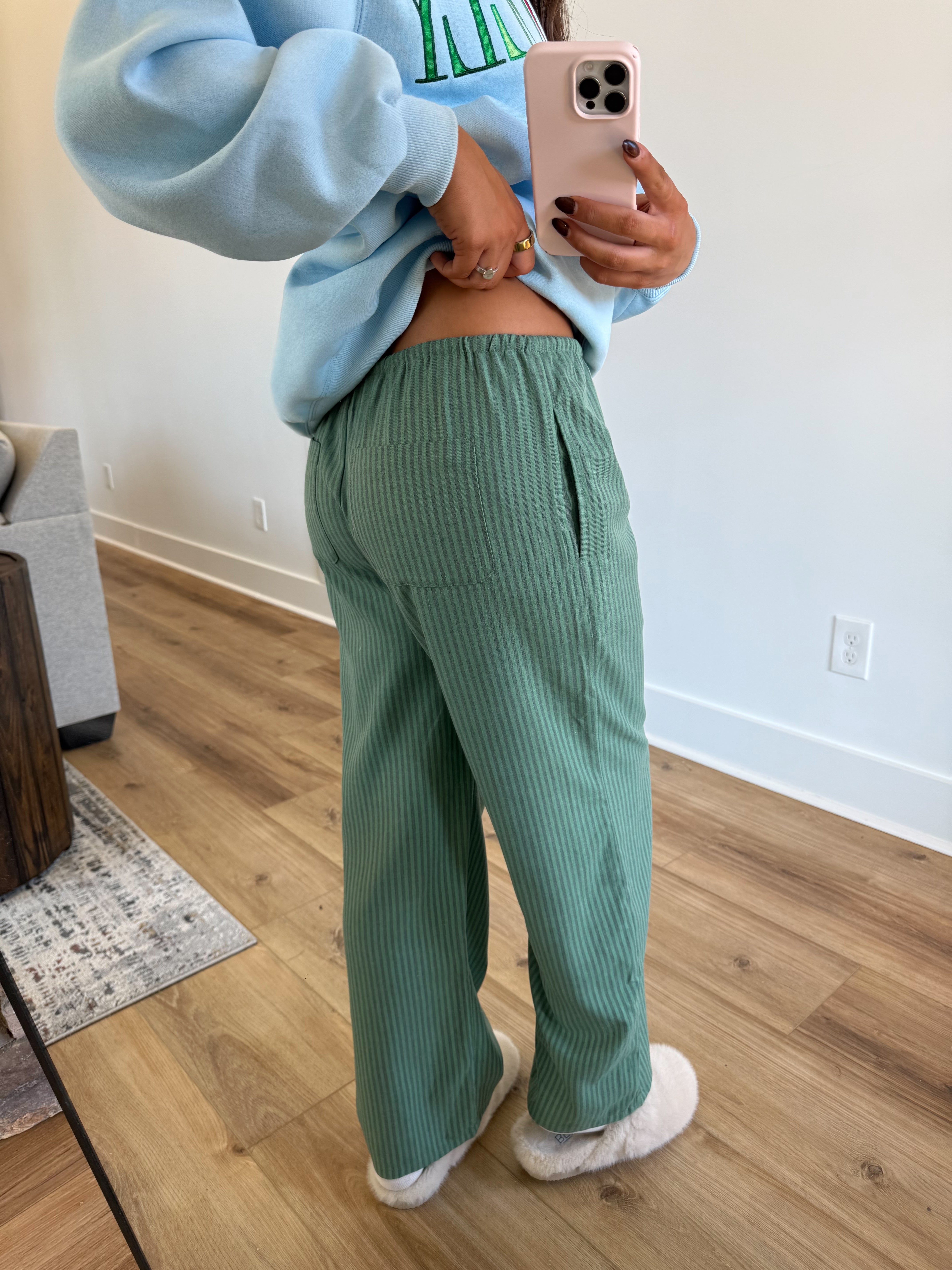 The Mistletoe Lounge Pants