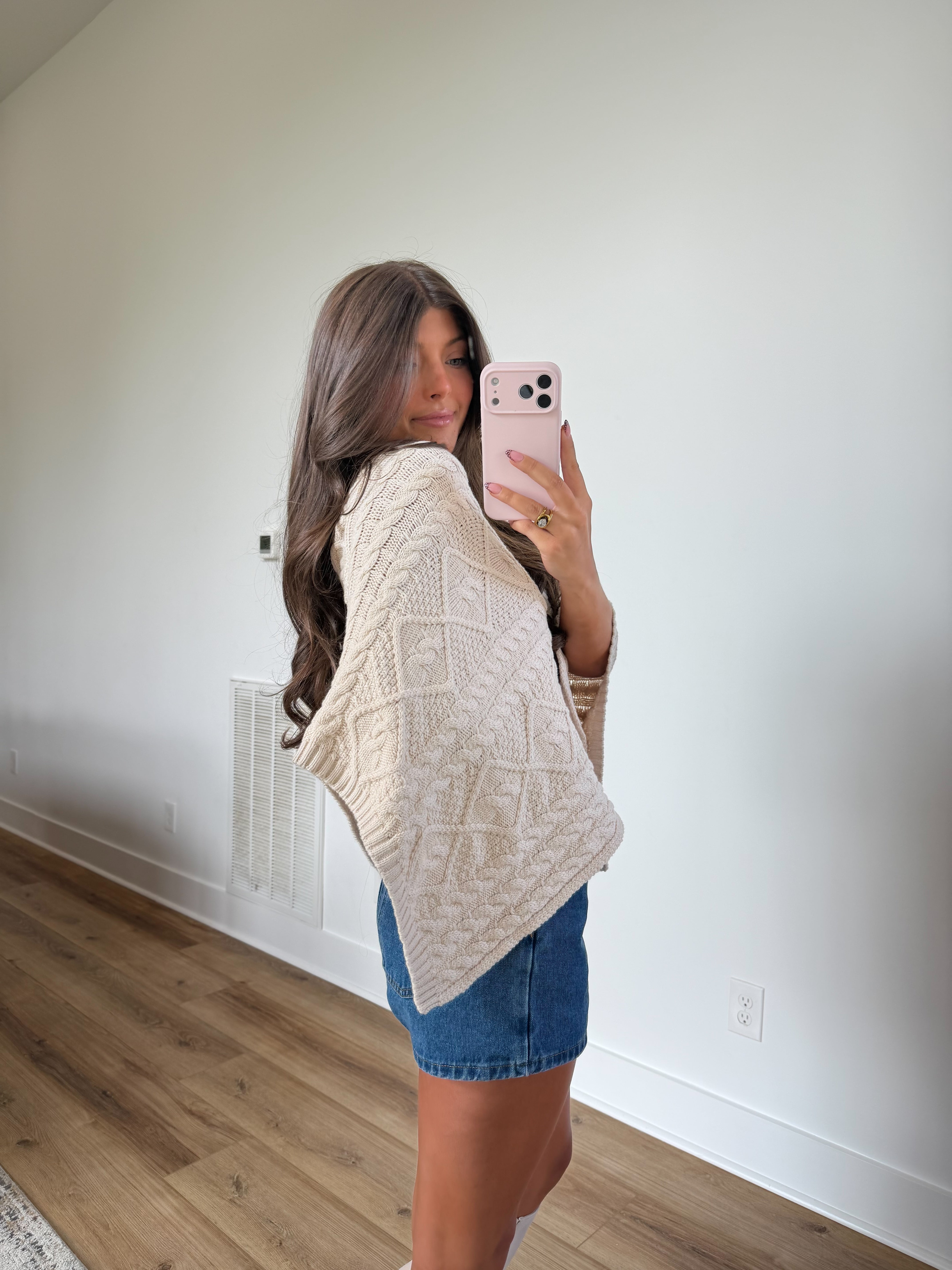 Ollie Sweater Poncho (Ivory)