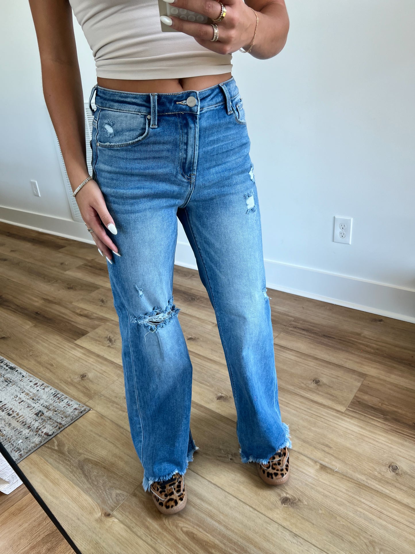 High Rise Frayed Hem Wide Leg Jeans