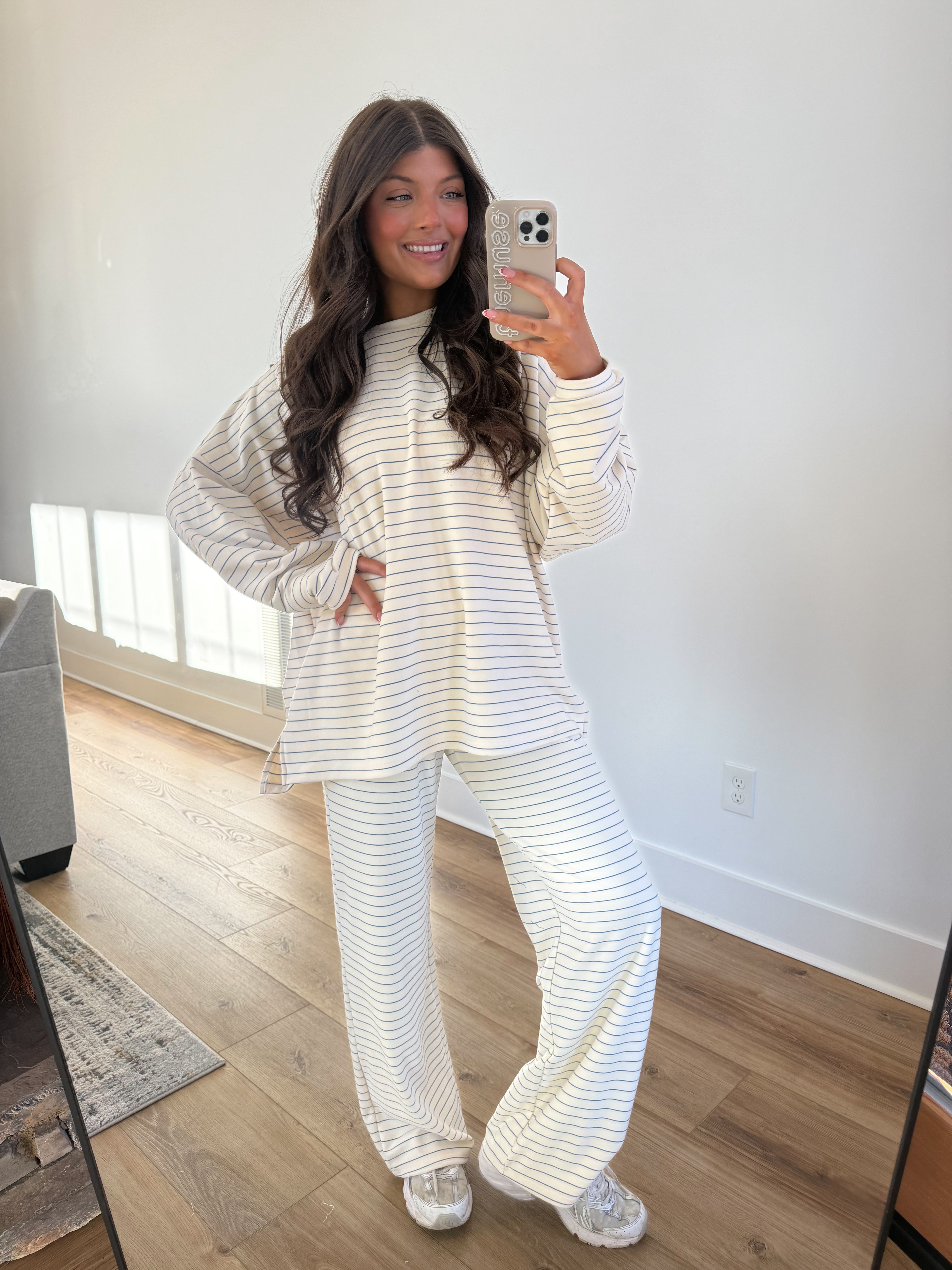 Elsie Lounge Bottom (White/Navy)