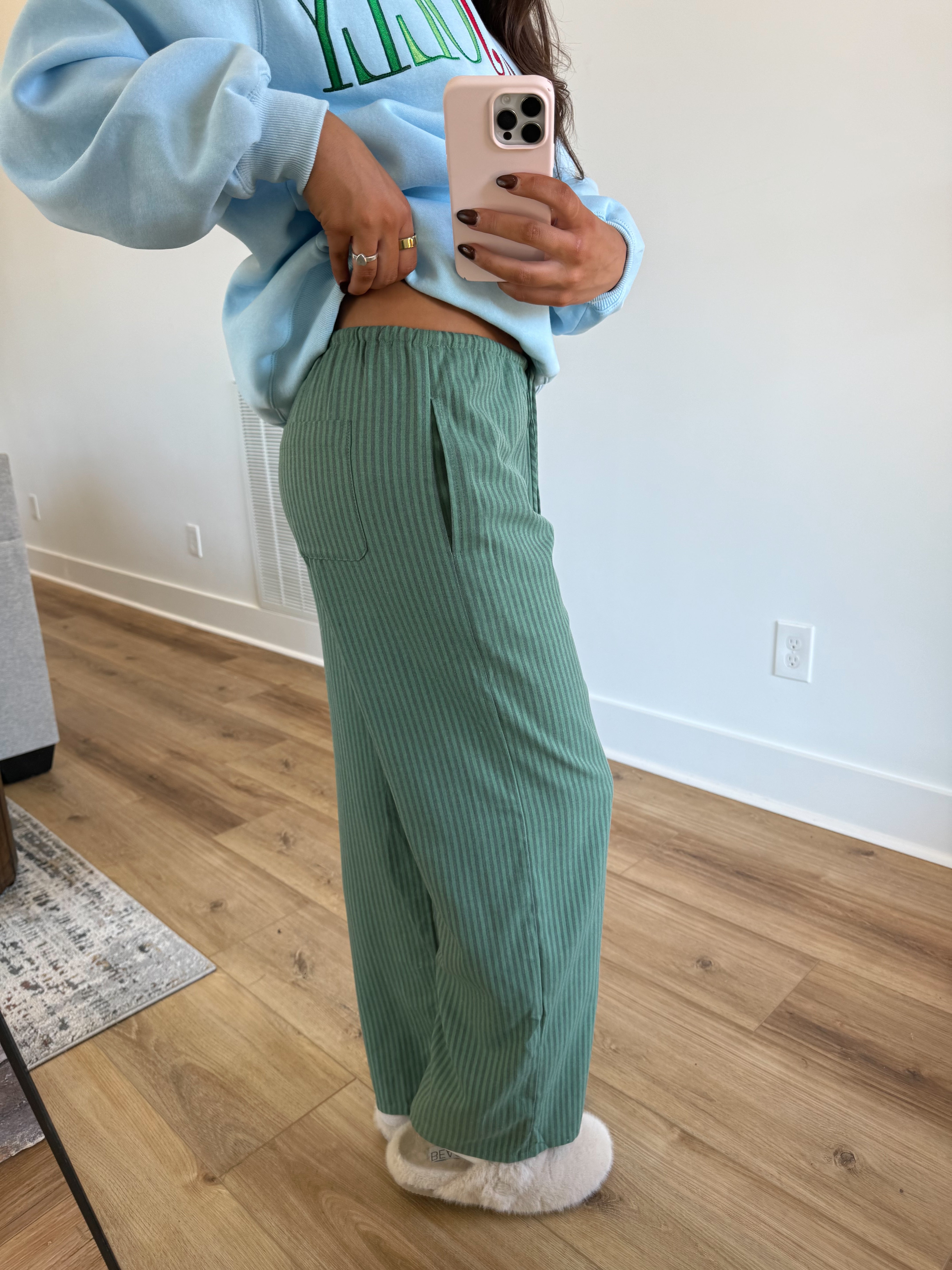 The Mistletoe Lounge Pants