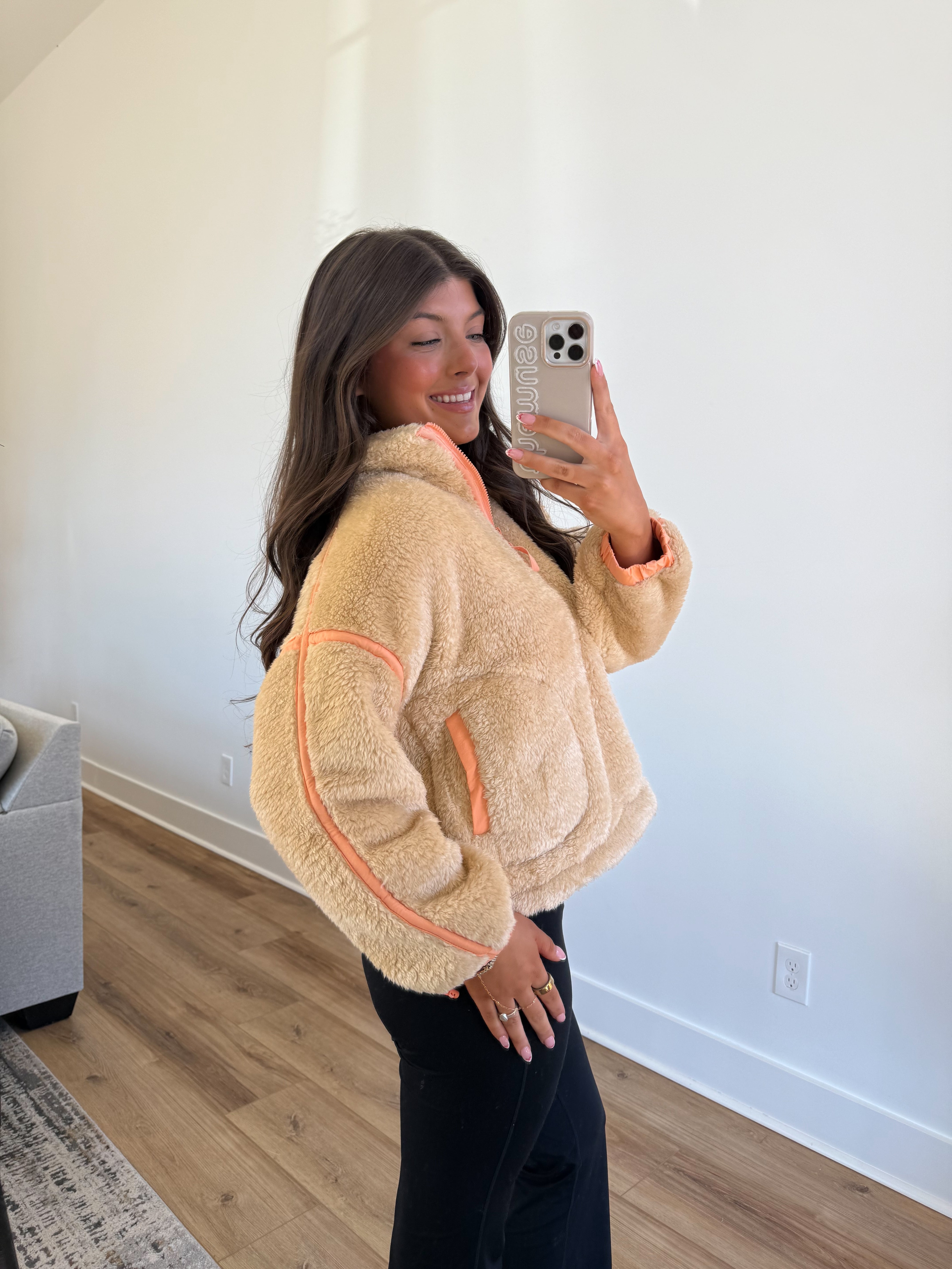 The On-The-Go Sherpa (Biege/Orange)