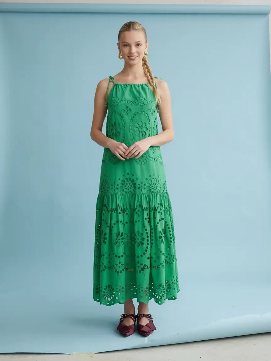 The Kiwi Eyelet Maxi