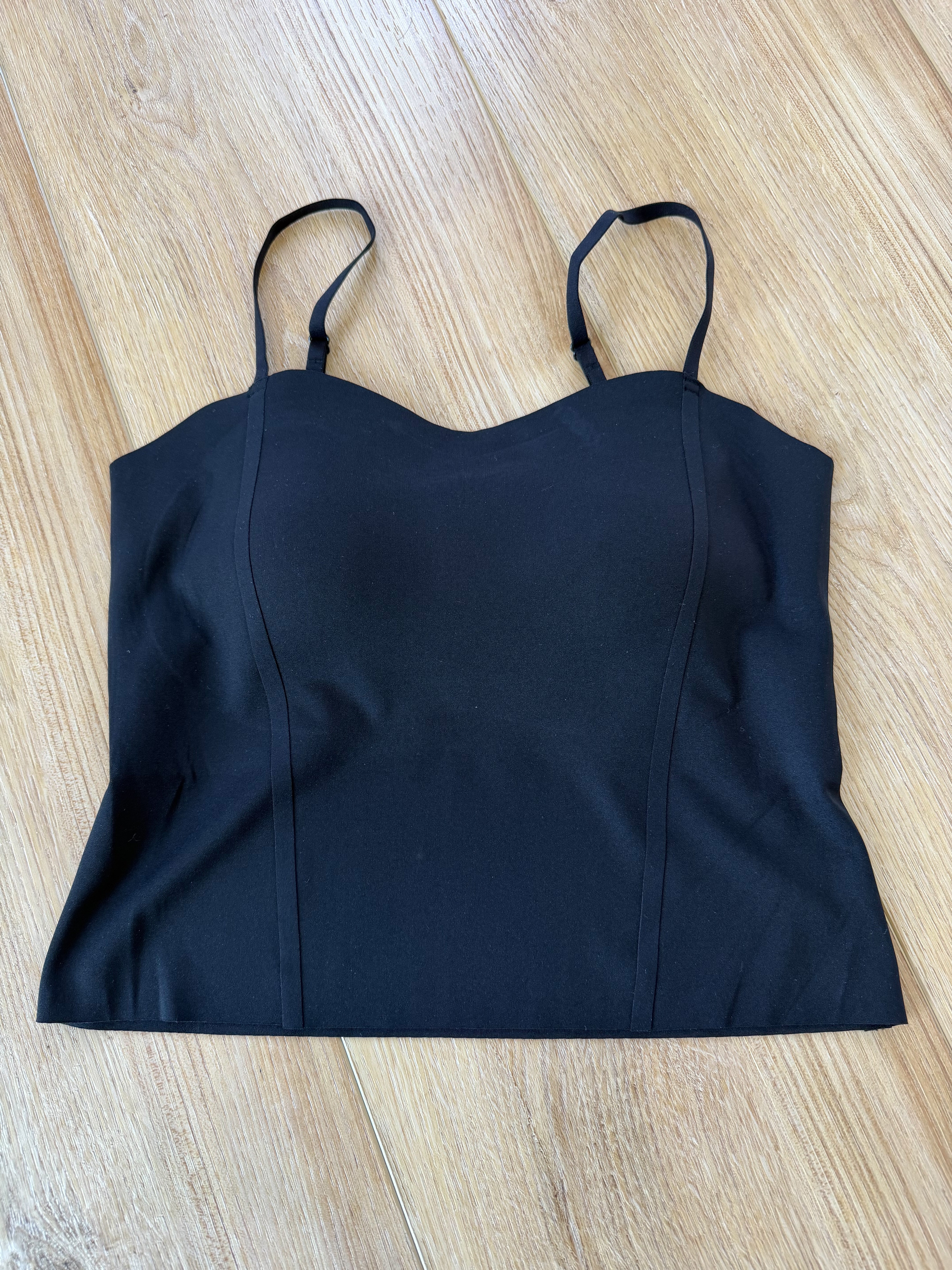 Short Line Layer Top (Black)