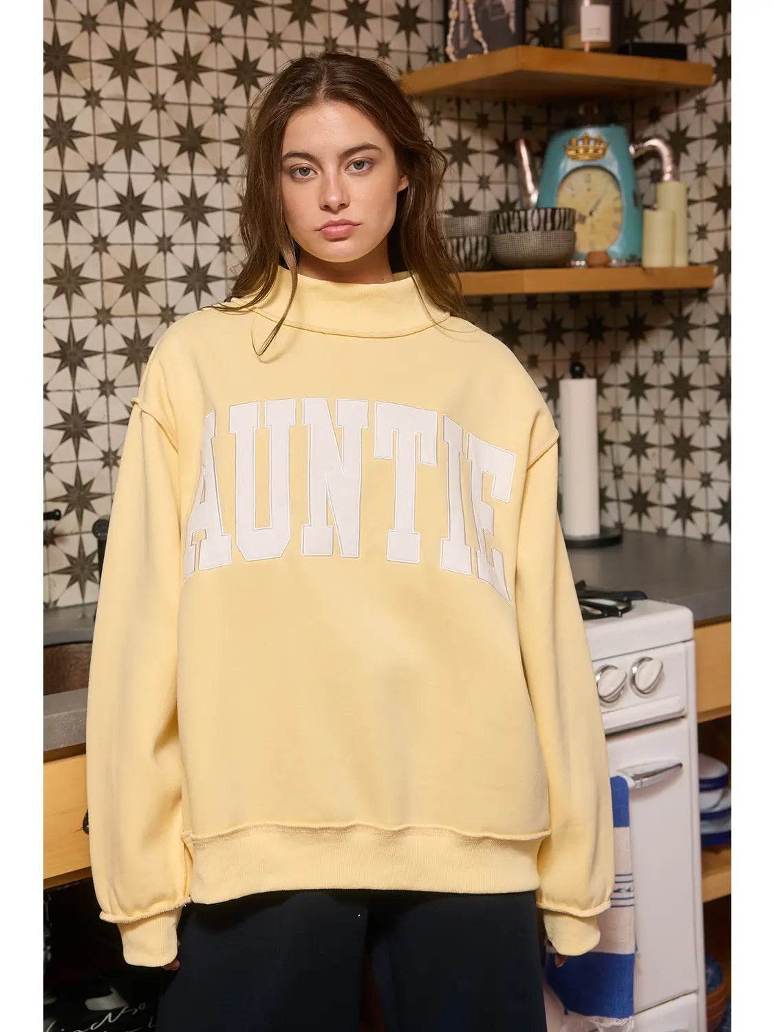 Auntie Mockneck (Yellow)