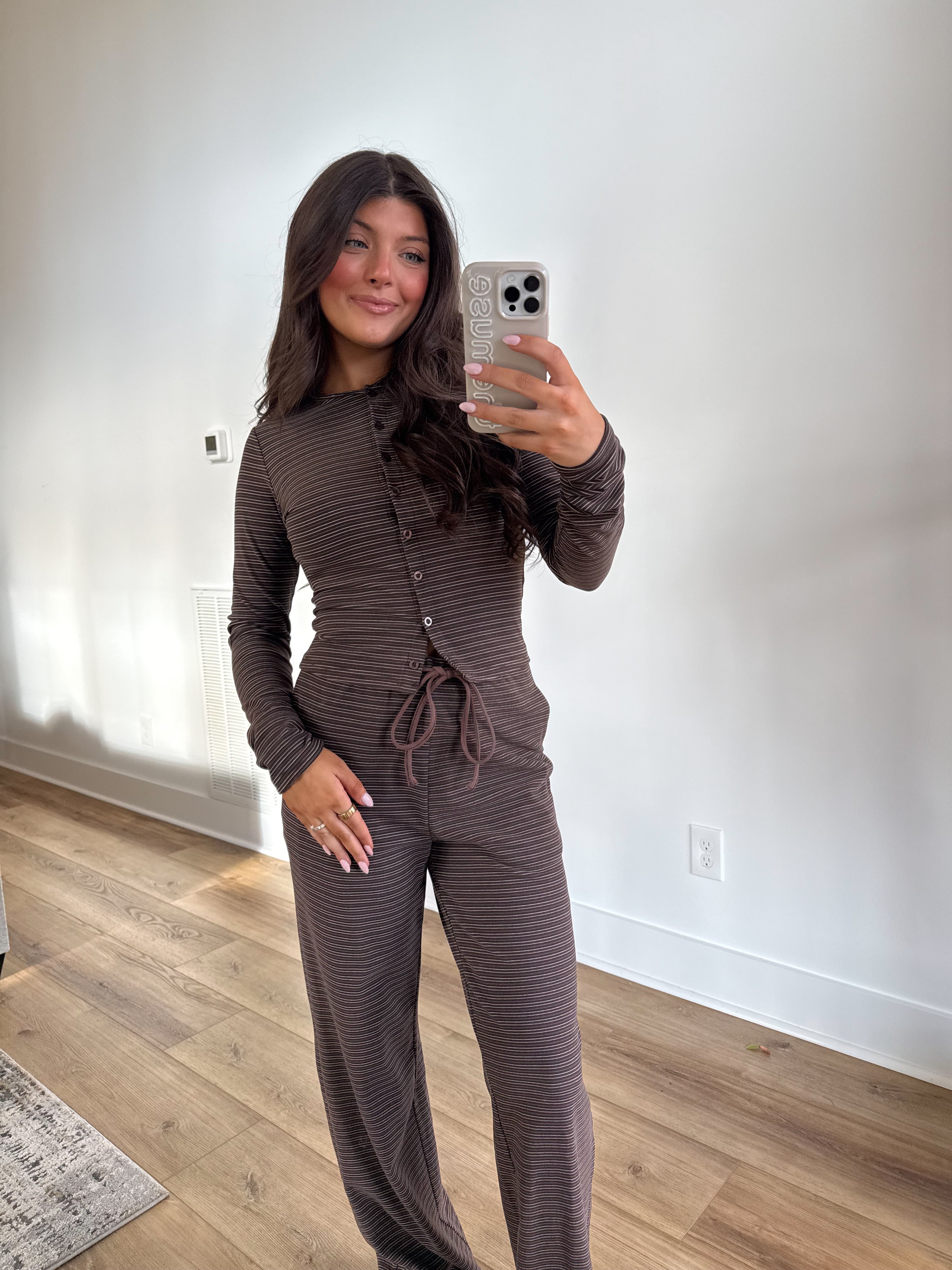 Studio Stripe Set (Brown)(PRE-ORDER (1/7)/ Restock)