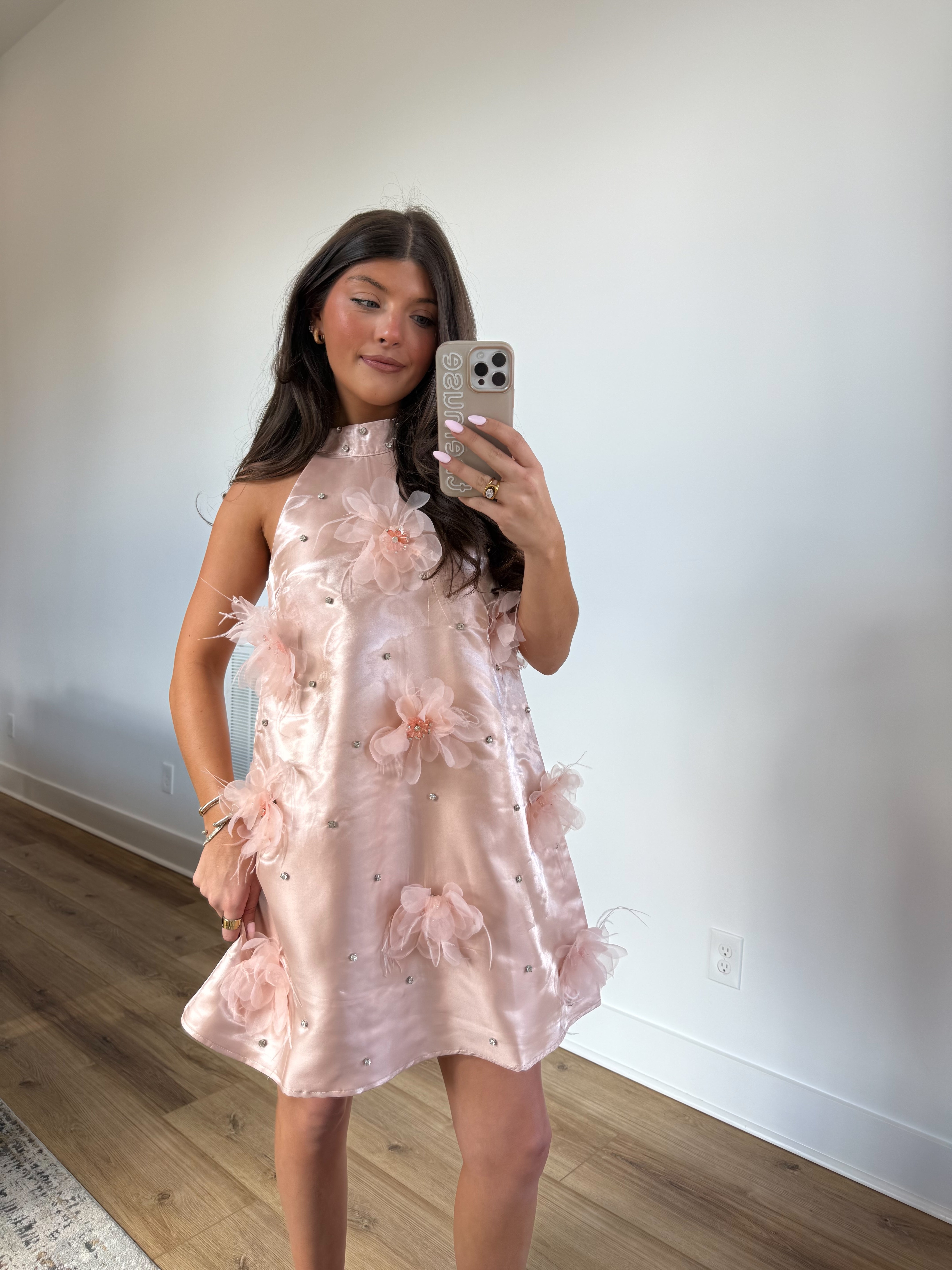 The Elegant Blush Mini