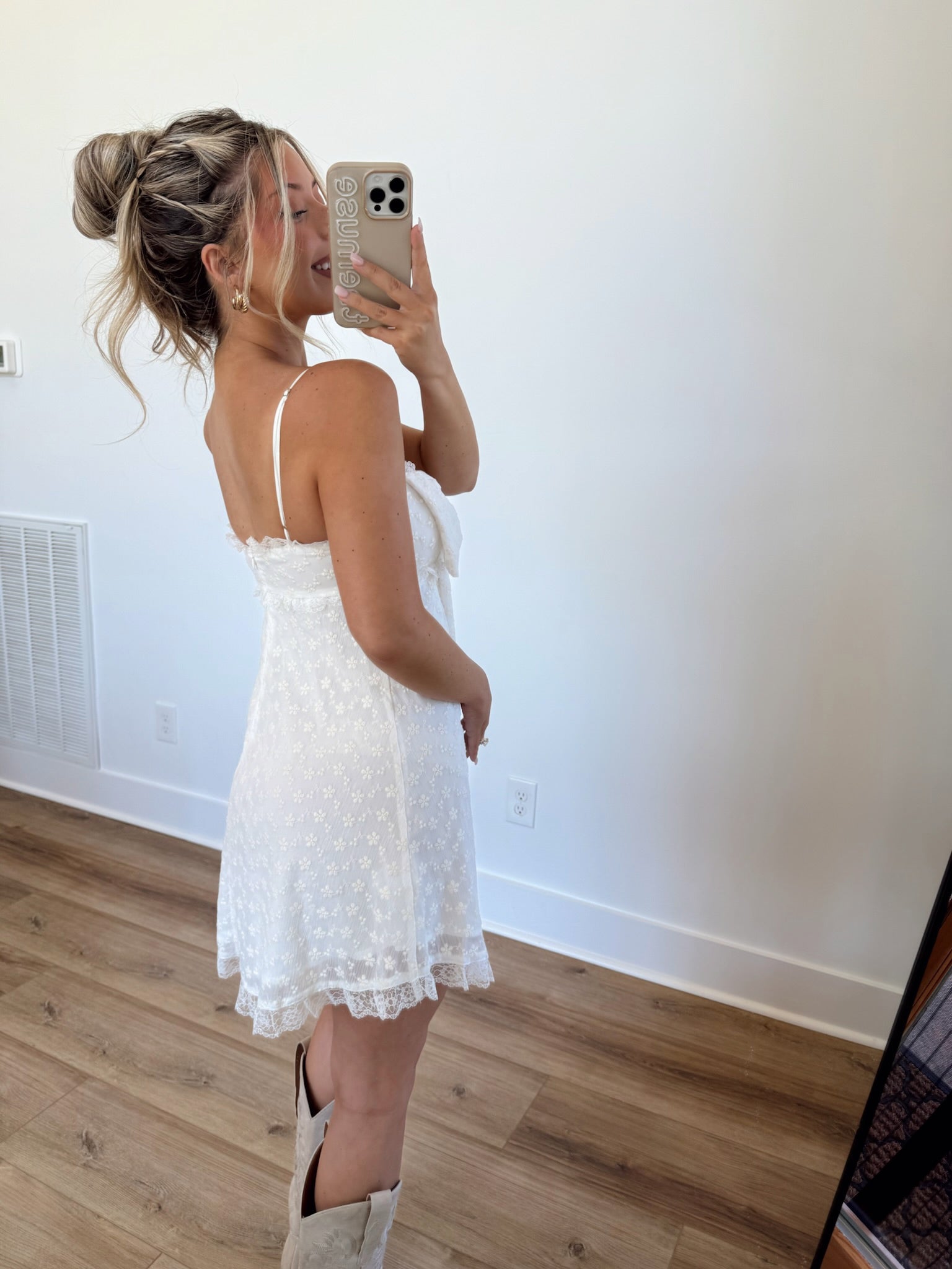 The Sweetheart Bow Mini