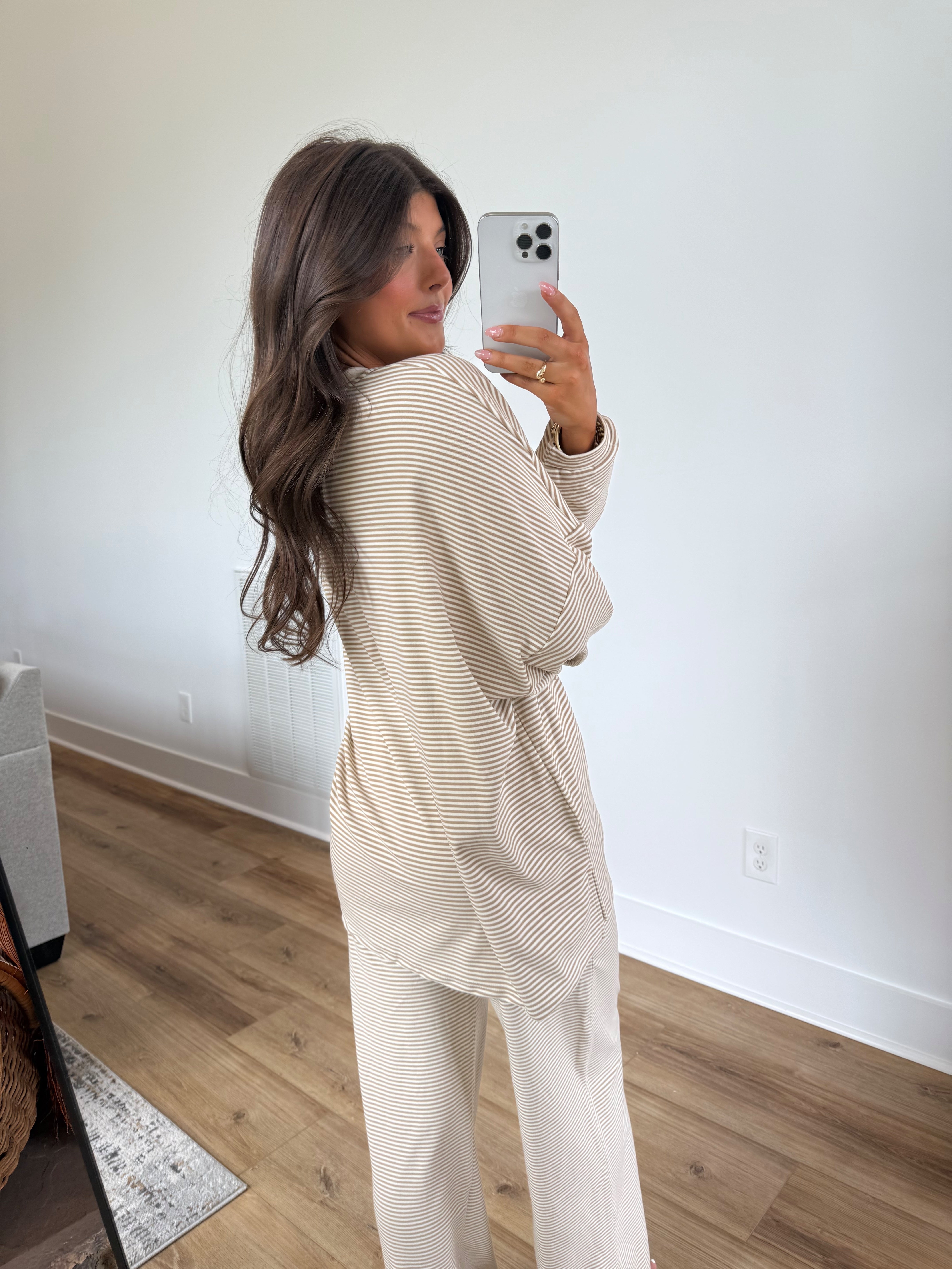 October Fleece TOP (Tan/Cream)